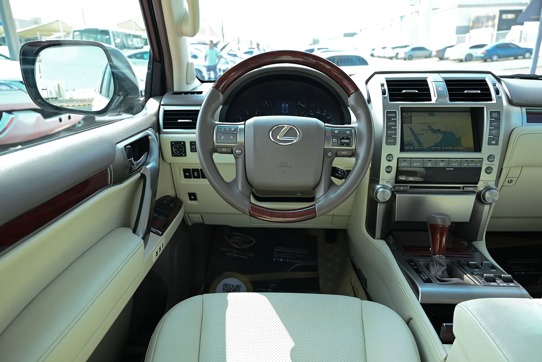 Used 2010 Lexus GX-Series GX 460 Platinum White – Steering Wheel & Instrument Cluster at First Choice Cars Sharjah