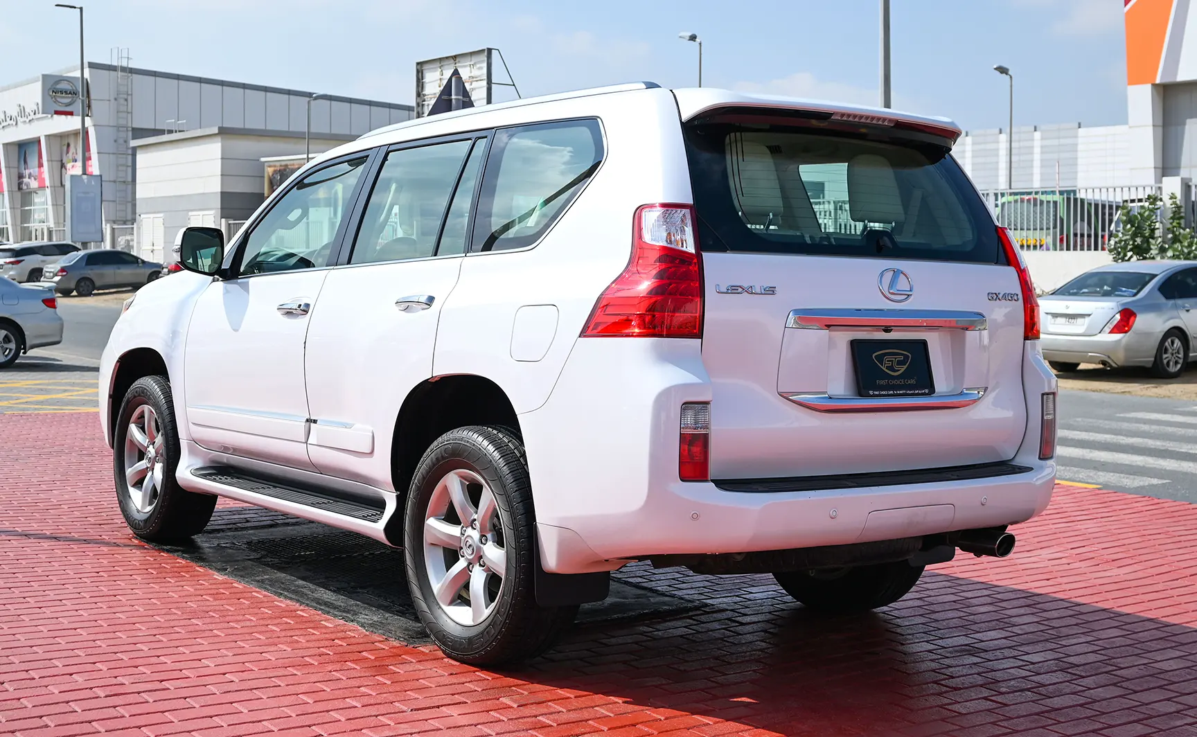 Used 2010 Lexus GX-Series GX 460 Platinum White – Left Back Diagonal (45°) View at First Choice Cars Sharjah