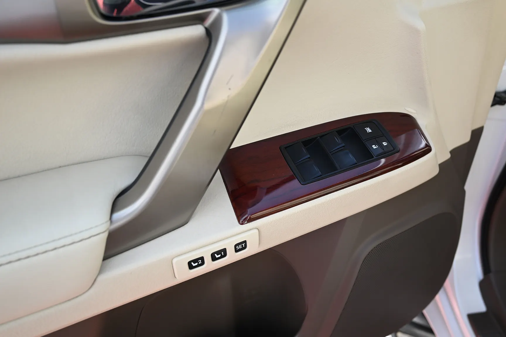 Used 2010 Lexus GX-Series GX 460 Platinum White – Driver Door Panel Full View at First Choice Cars Sharjah