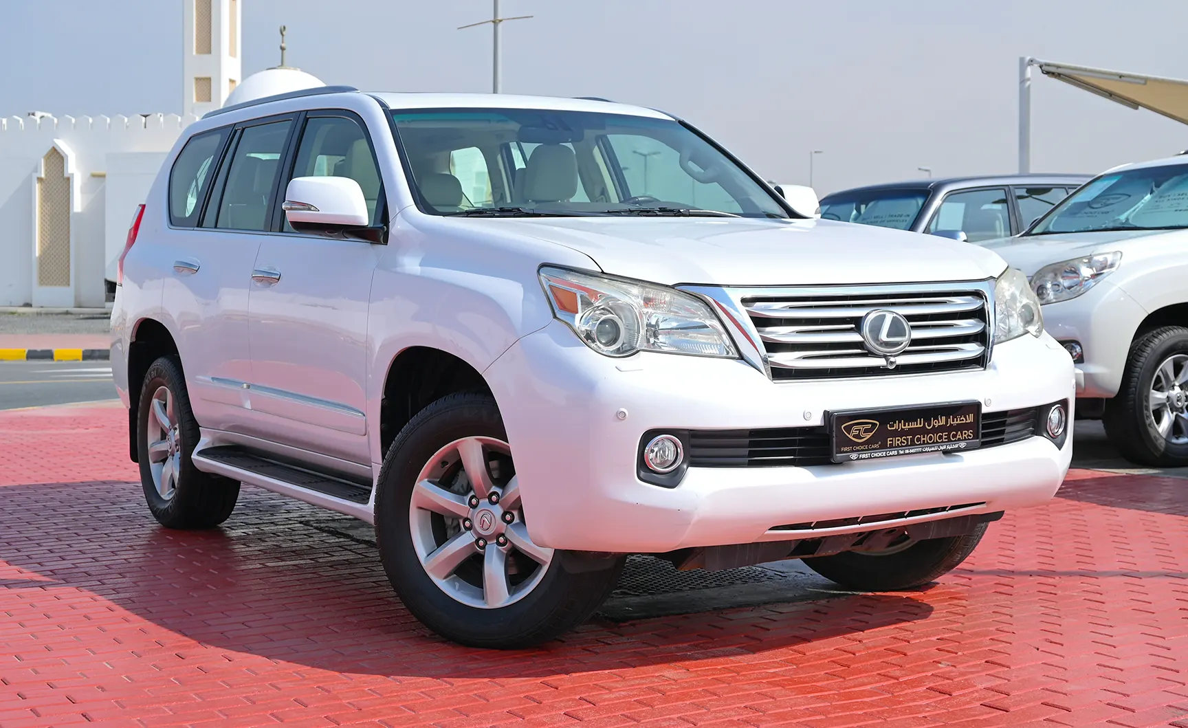 Used 2010 Lexus GX-Series GX 460 Platinum White – Right Front Diagonal (45°) View at First Choice Cars Sharjah