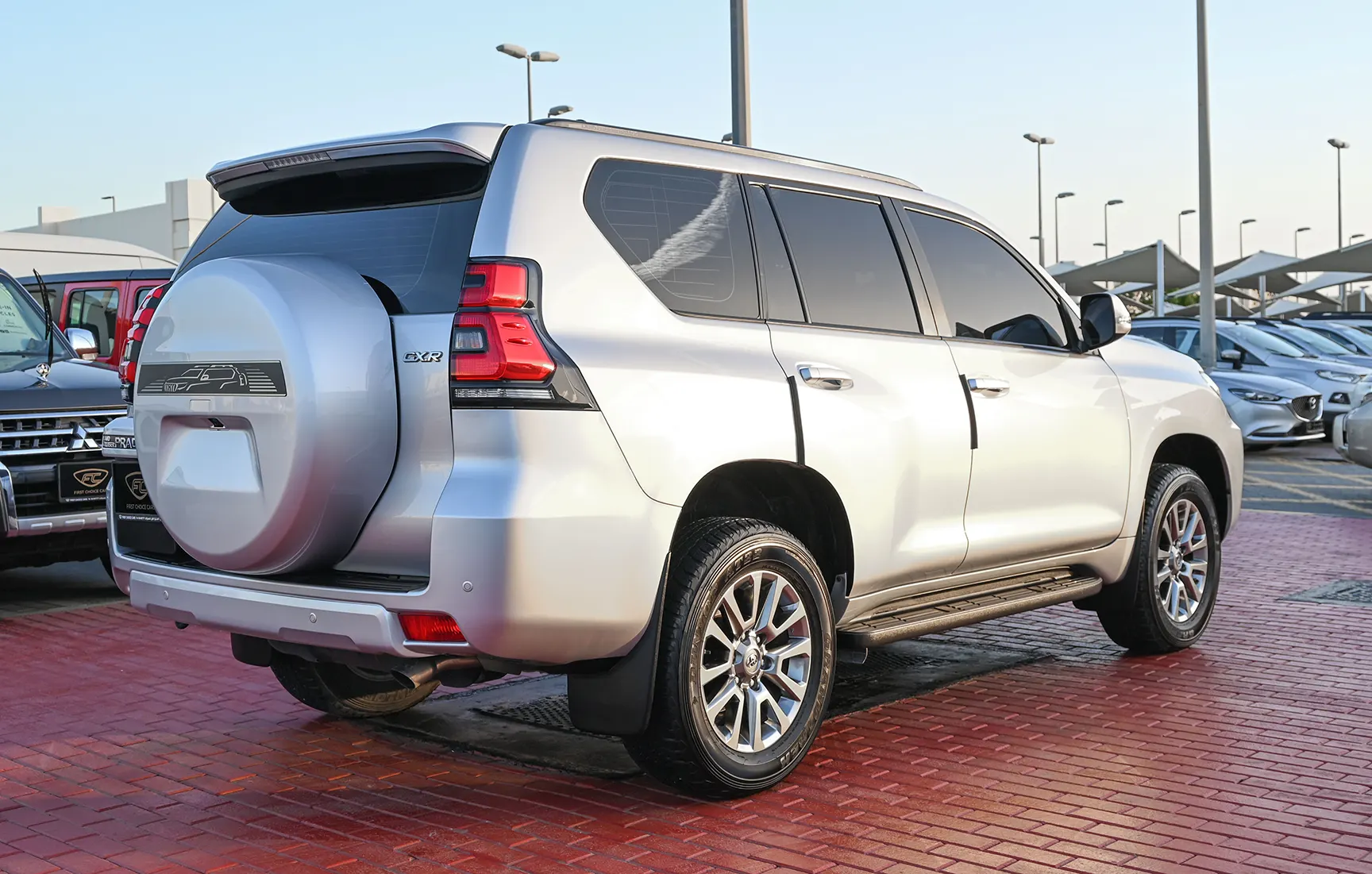 Used 2021 Toyota Prado GXR White – Right Back Diagonal (45°) View at First Choice Cars Sharjah