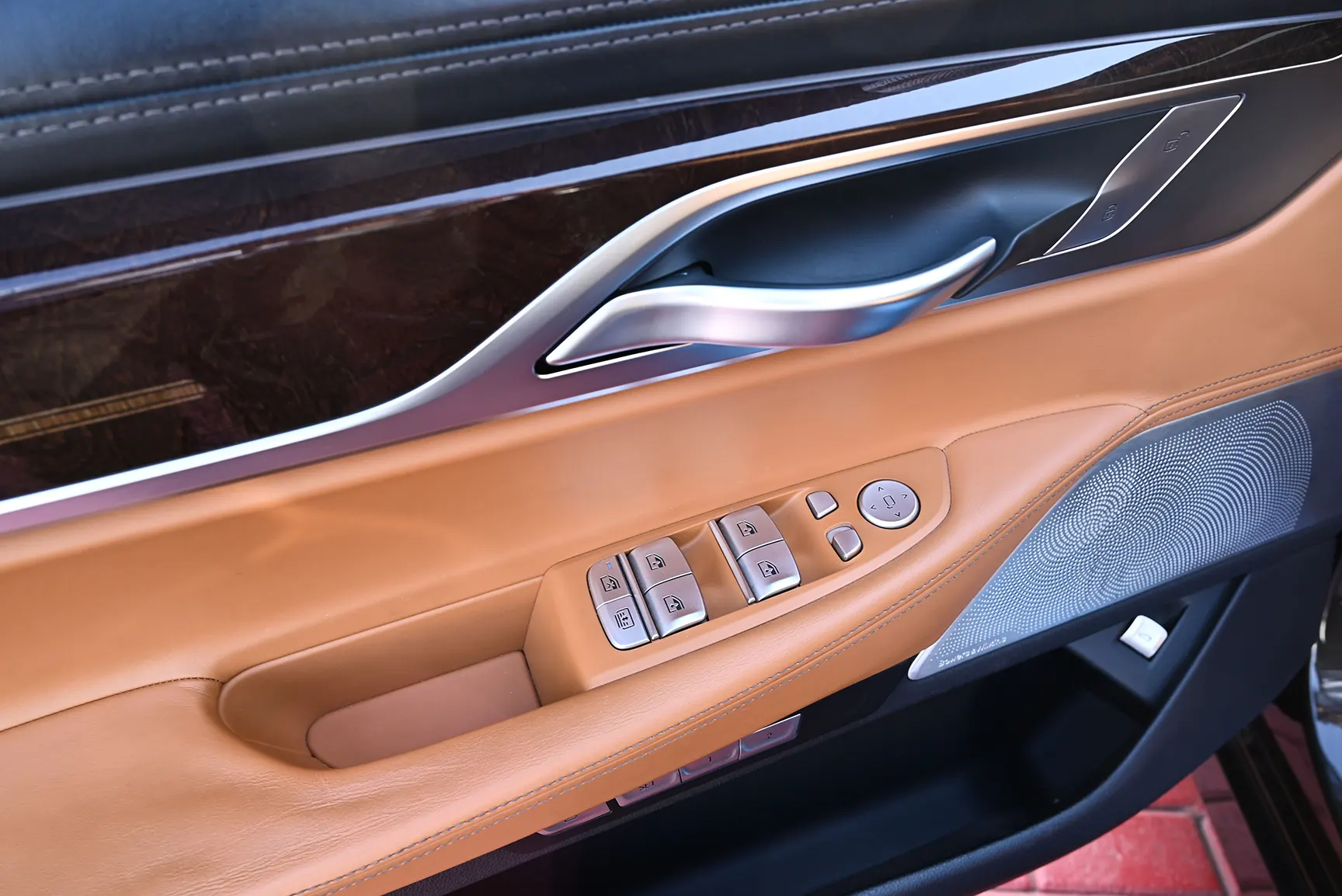 Used 2016 BMW 7-Series 750Li xDrive Executive Grey – Driver Door Panel Full View at First Choice Cars Sharjah