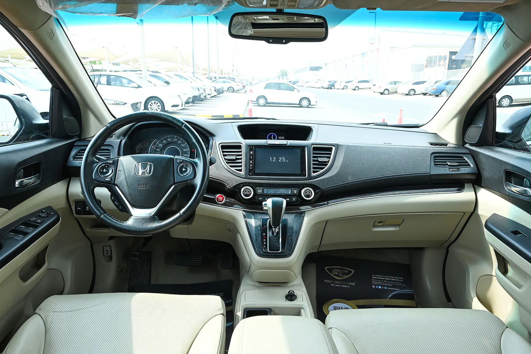 Used 2016 Honda CR-V EXL in Black – Front Cabin / Dashboard Full View for Sale at First Choice Cars Dubai Sharjah