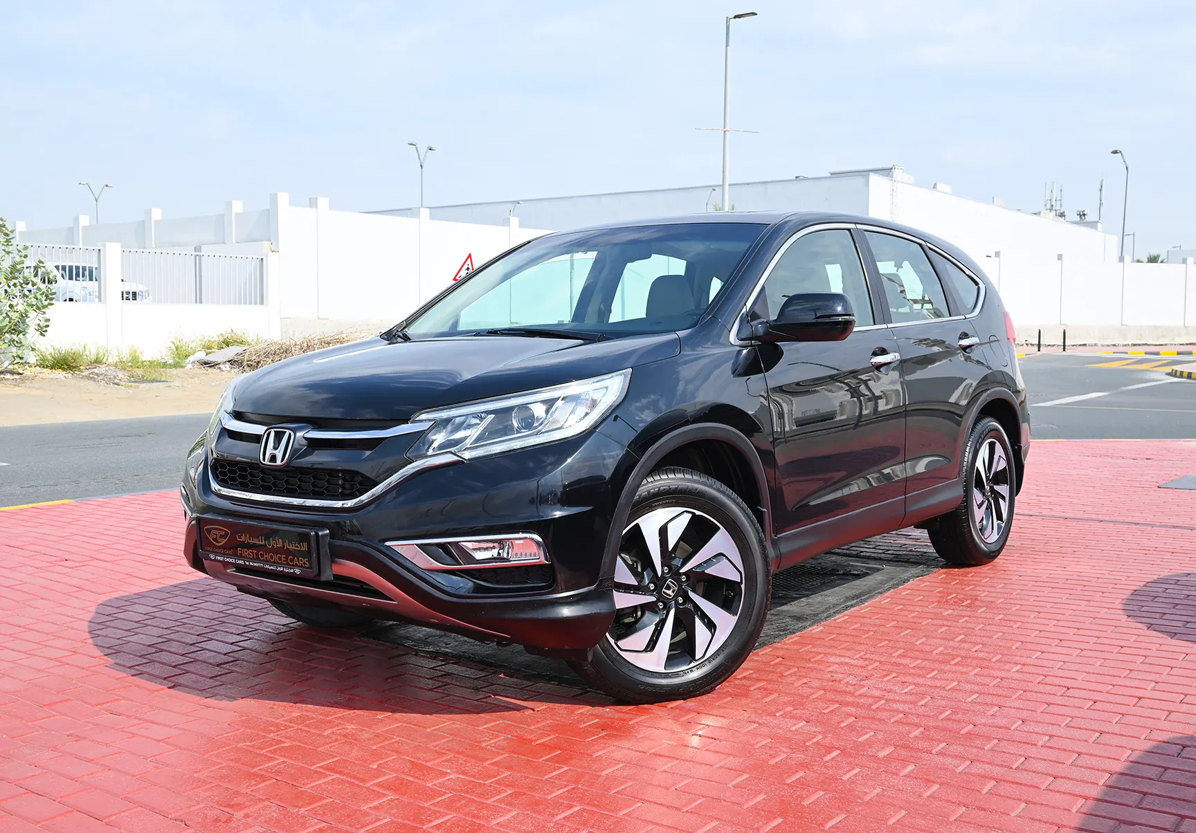 Used 2016 Honda CRV EXL Black – Left Front Diagonal (45°) View at First Choice Cars Sharjah