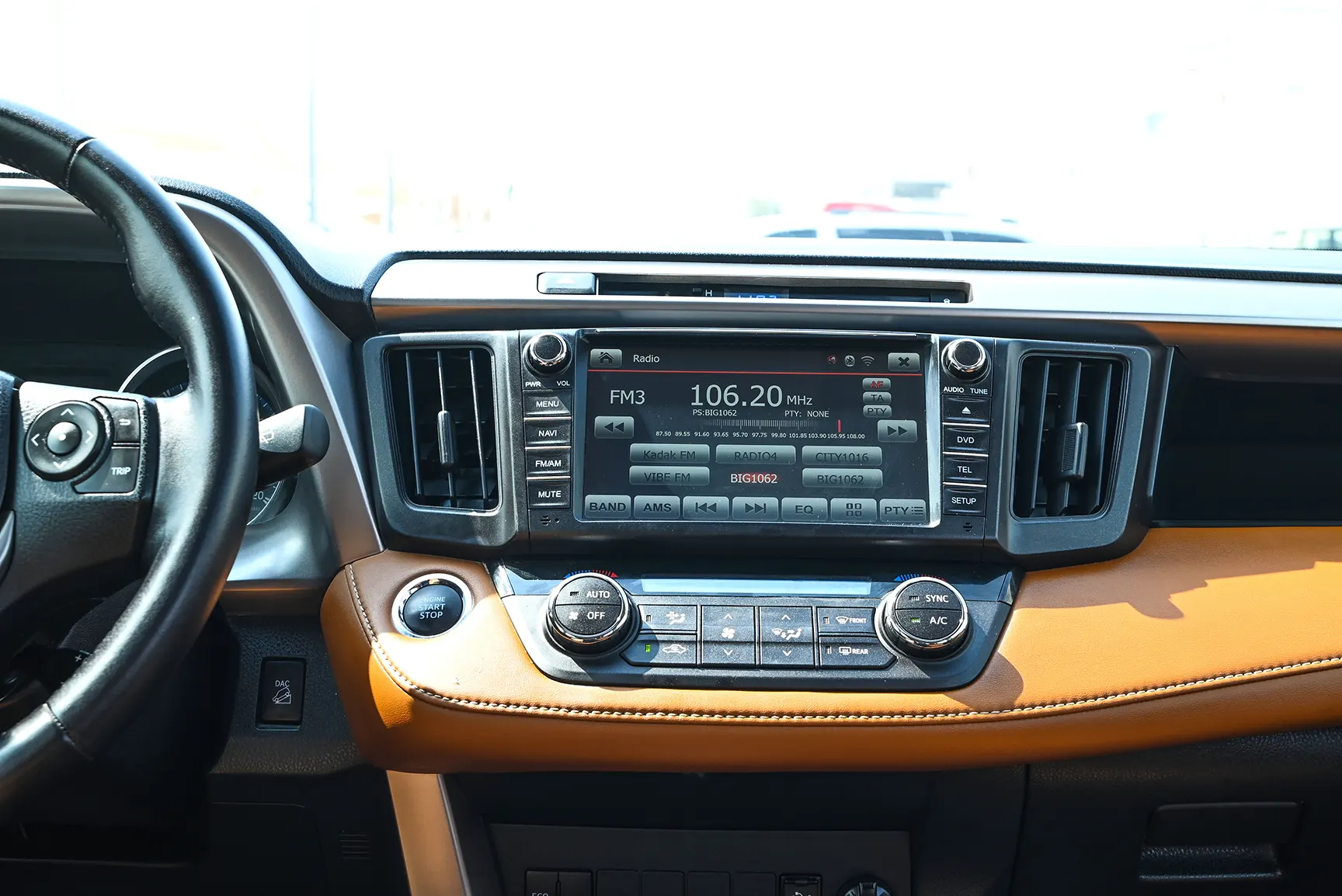 Used 2017 Toyota Rav 4 VXR White – Infotainment / Touchscreen System at First Choice Cars Sharjah