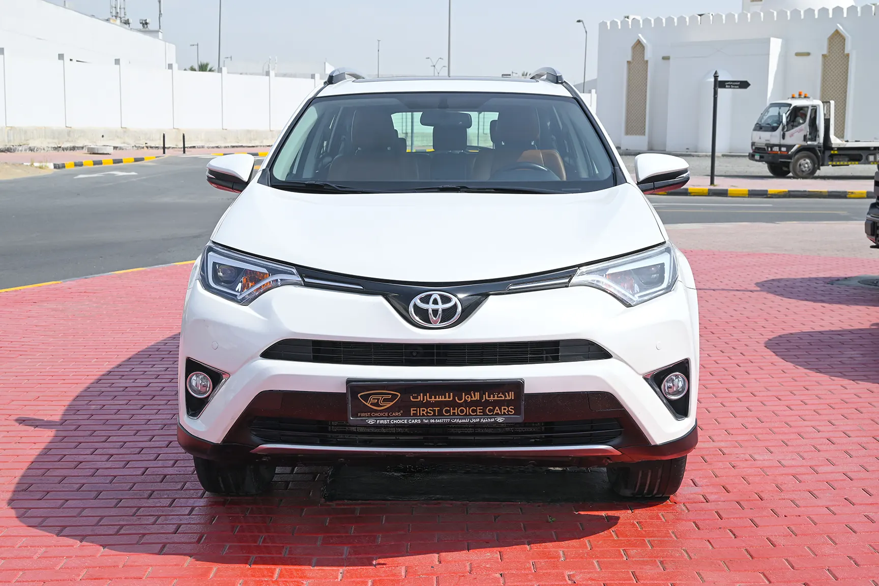 Used 2017 Toyota RAV4 VXR in White – Front View for Sale at First Choice Cars Dubai Sharjah