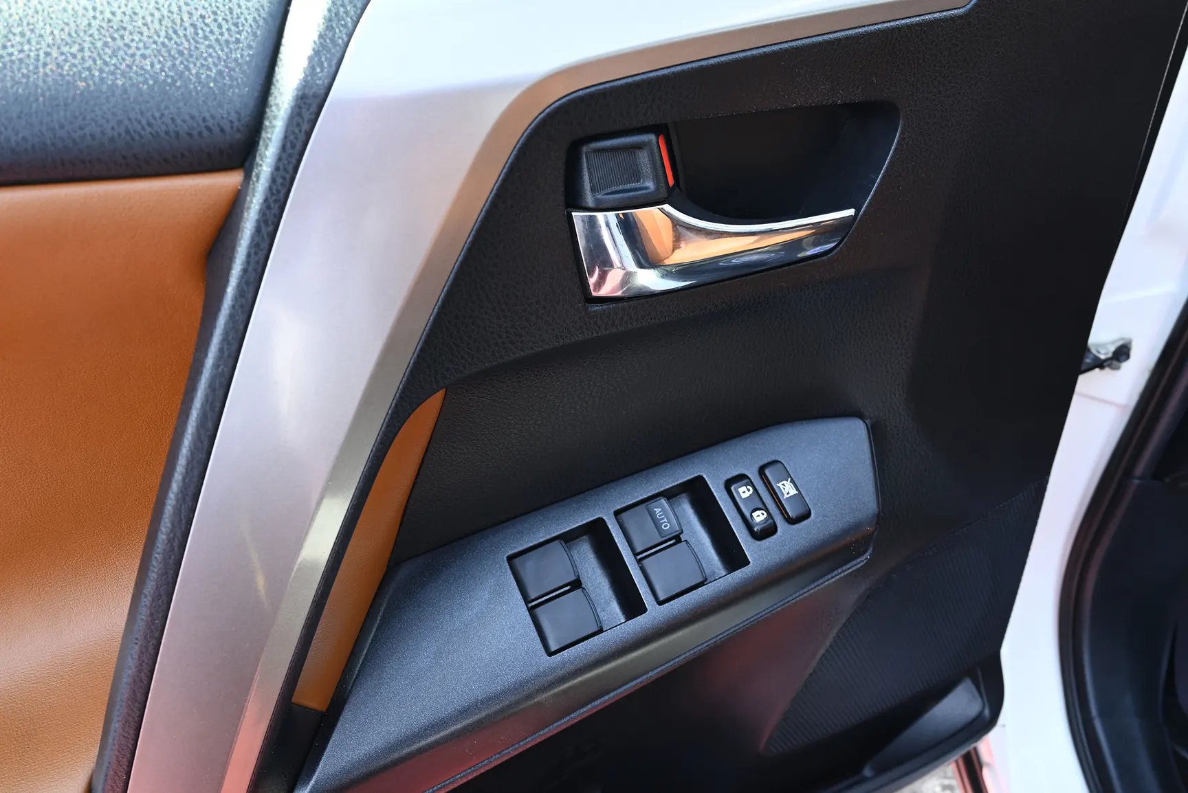Used 2017 Toyota RAV4 VXR in White – Driver Door Panel Full View for Sale at First Choice Cars Dubai Sharjah