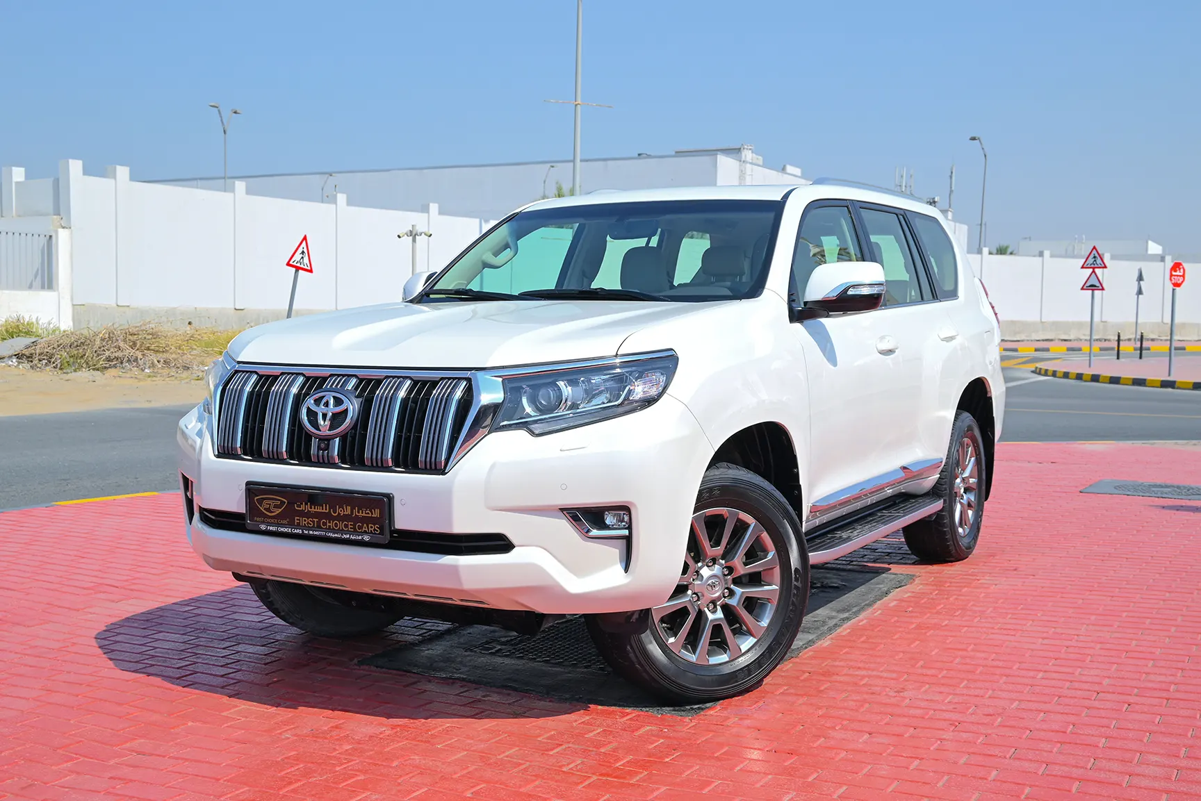 Used 2019 Toyota Prado Limited White – Left Front Diagonal (45°) View at First Choice Cars Sharjah