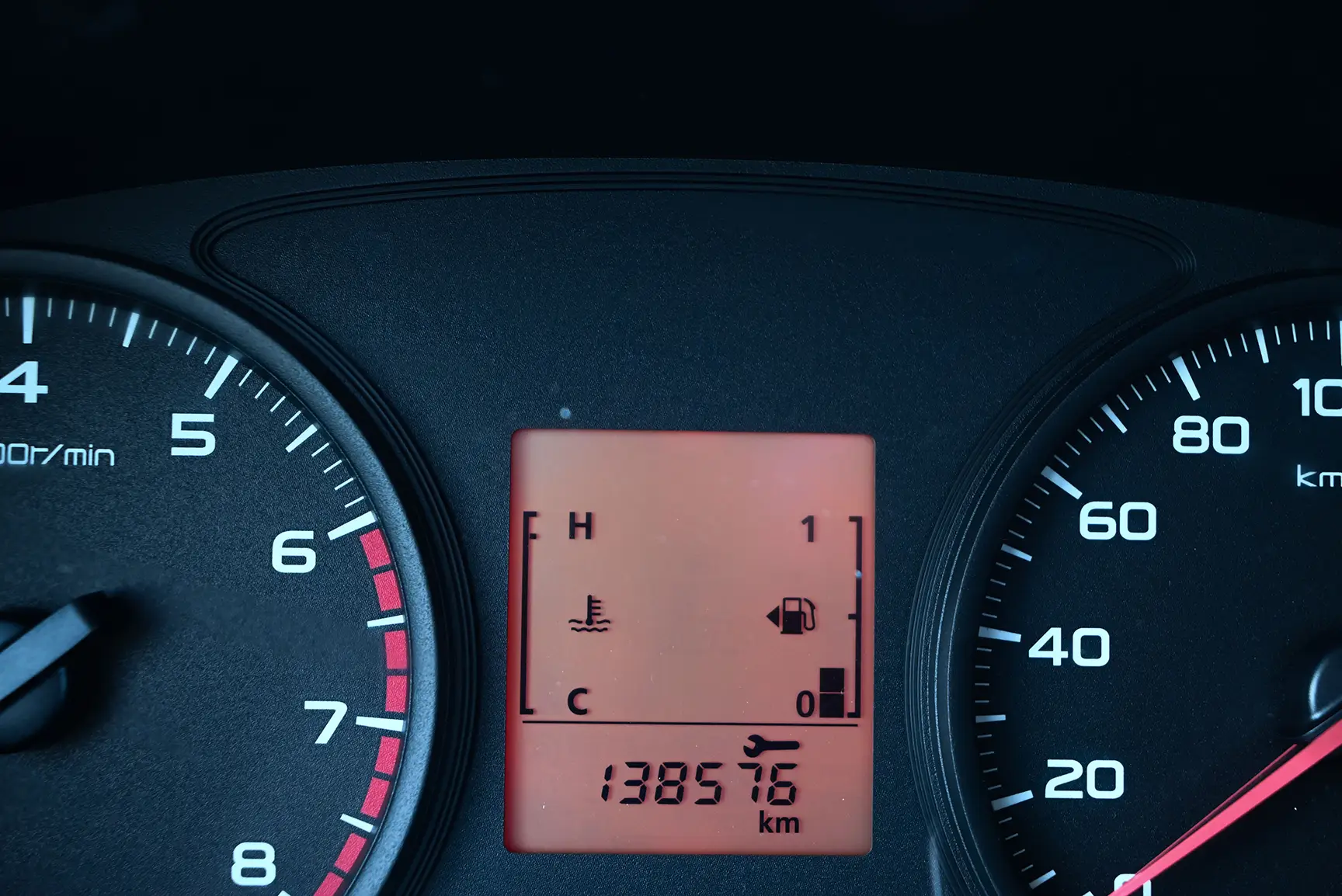 Used 2018 Mitsubishi L200 GL Double Cabin White – Odometer / Mileage Reading View at First Choice Cars Sharjah