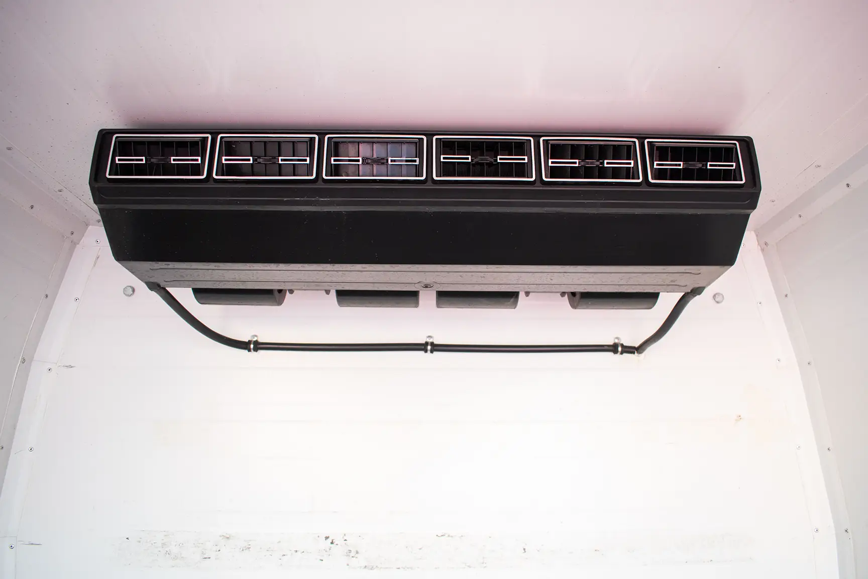 Used 2017 Toyota Hiace GL -Std Roof 6 STR Panel Van White – Chiller Cooling Unit View at First Choice Cars Sharjah