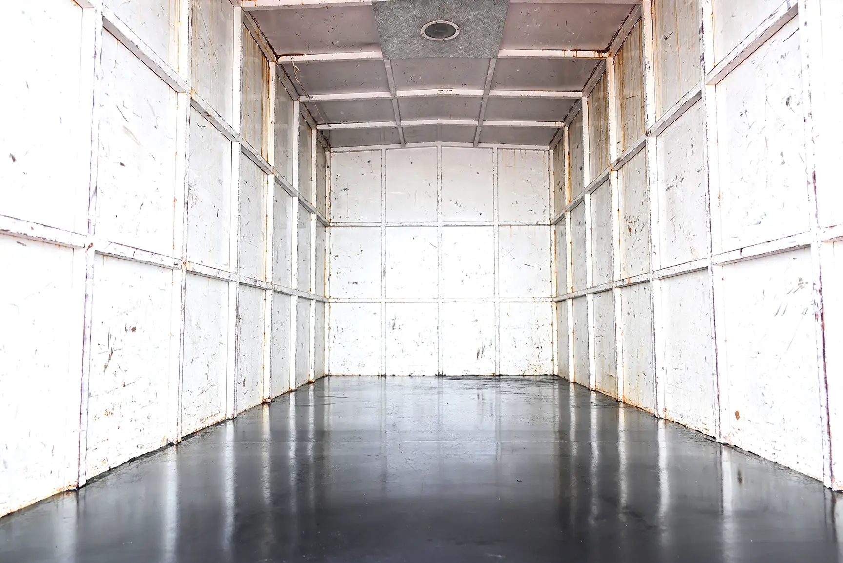 Used 2016 Mitsubishi Canter Box White – Delivery Box Rear Opening View at First Choice Cars Sharjah