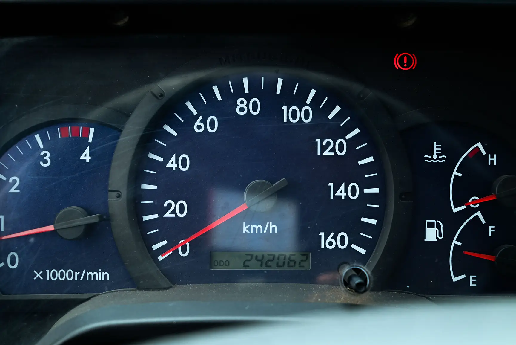 Used 2016 Mitsubishi Canter Cargo Box in White – Odometer / Mileage Reading View for Sale at First Choice Cars Dubai Sharjah