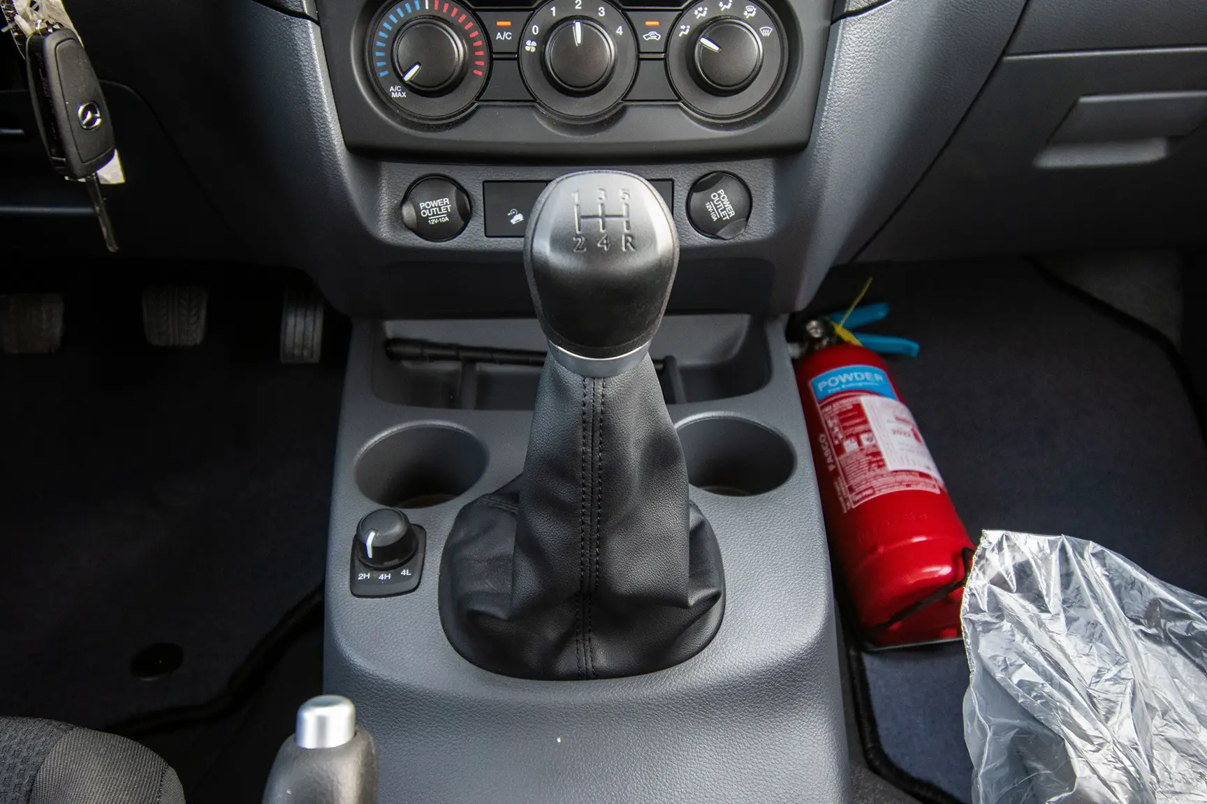 Used 2020 Mazda BT-50 Double Cab in White – Center Console & Gear Shifter