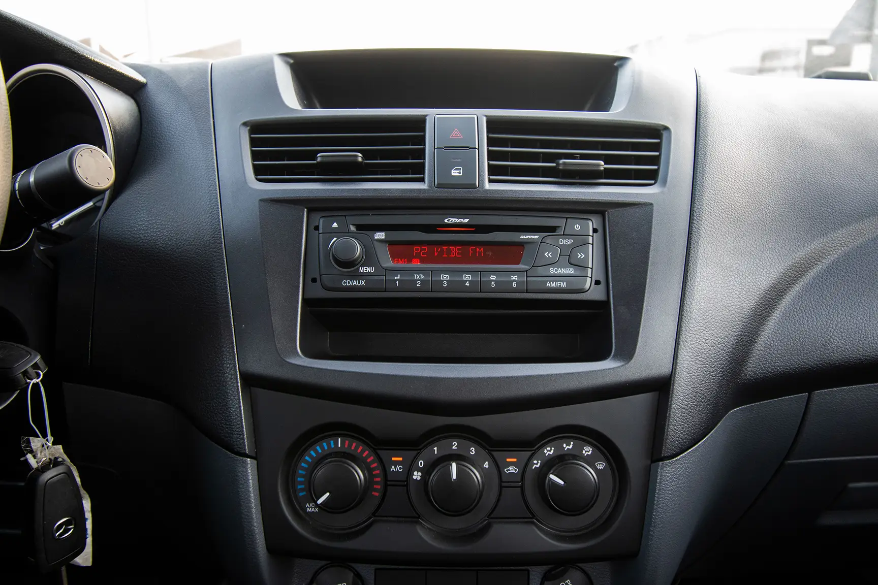 Used 2020 Mazda BT-50 Double Cab 4WD White – Infotainment / Touchscreen System at First Choice Cars Sharjah