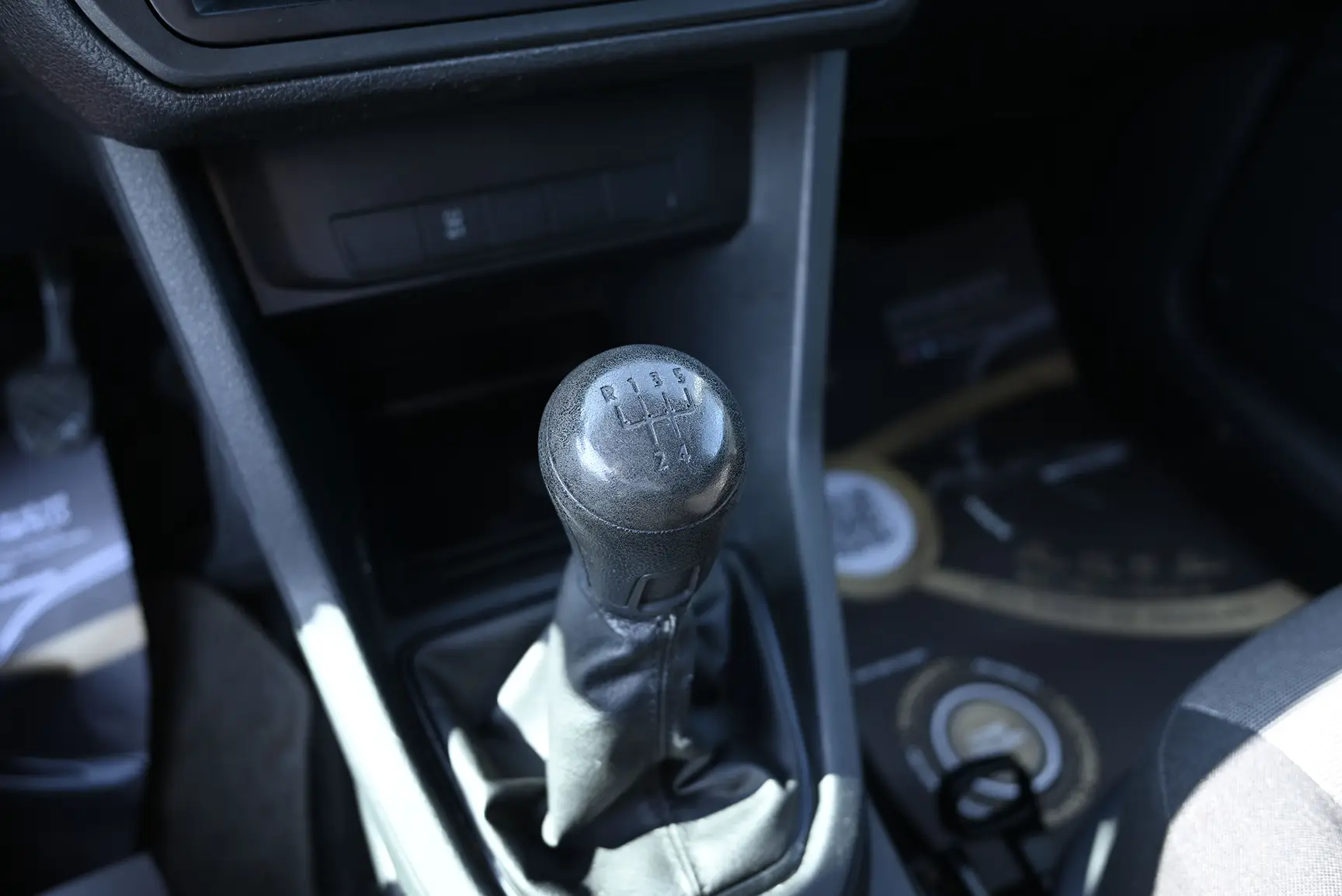 Used 2016 Volkswagen Caddy Delivery Van White – Center Console & Gear Shifter at First Choice Cars Sharjah