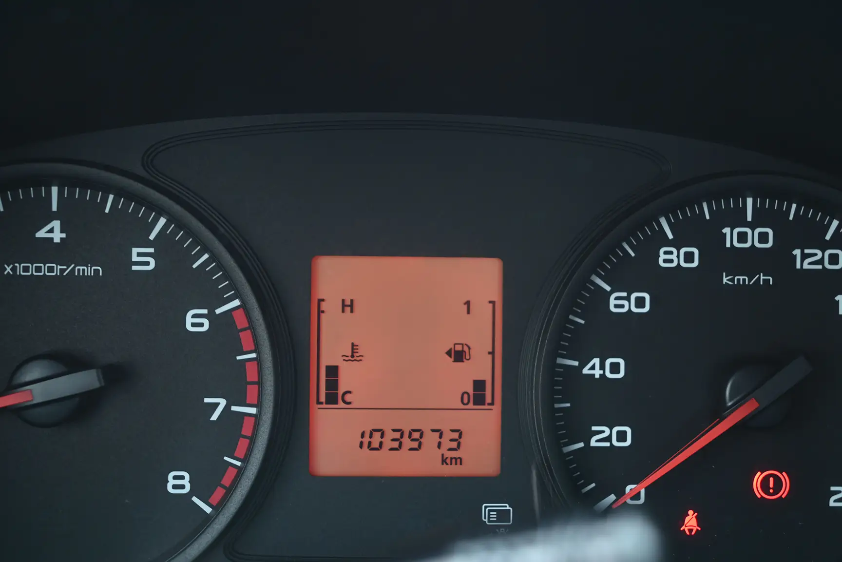 Used 2020 Mitsubishi L200 GL Double Cabin White – Odometer / Mileage Reading View at First Choice Cars Sharjah