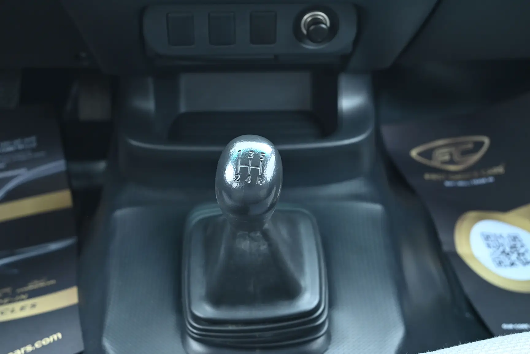 Used 2020 Mitsubishi L200 GL Double Cabin White – Center Console & Gear Shifter at First Choice Cars Sharjah