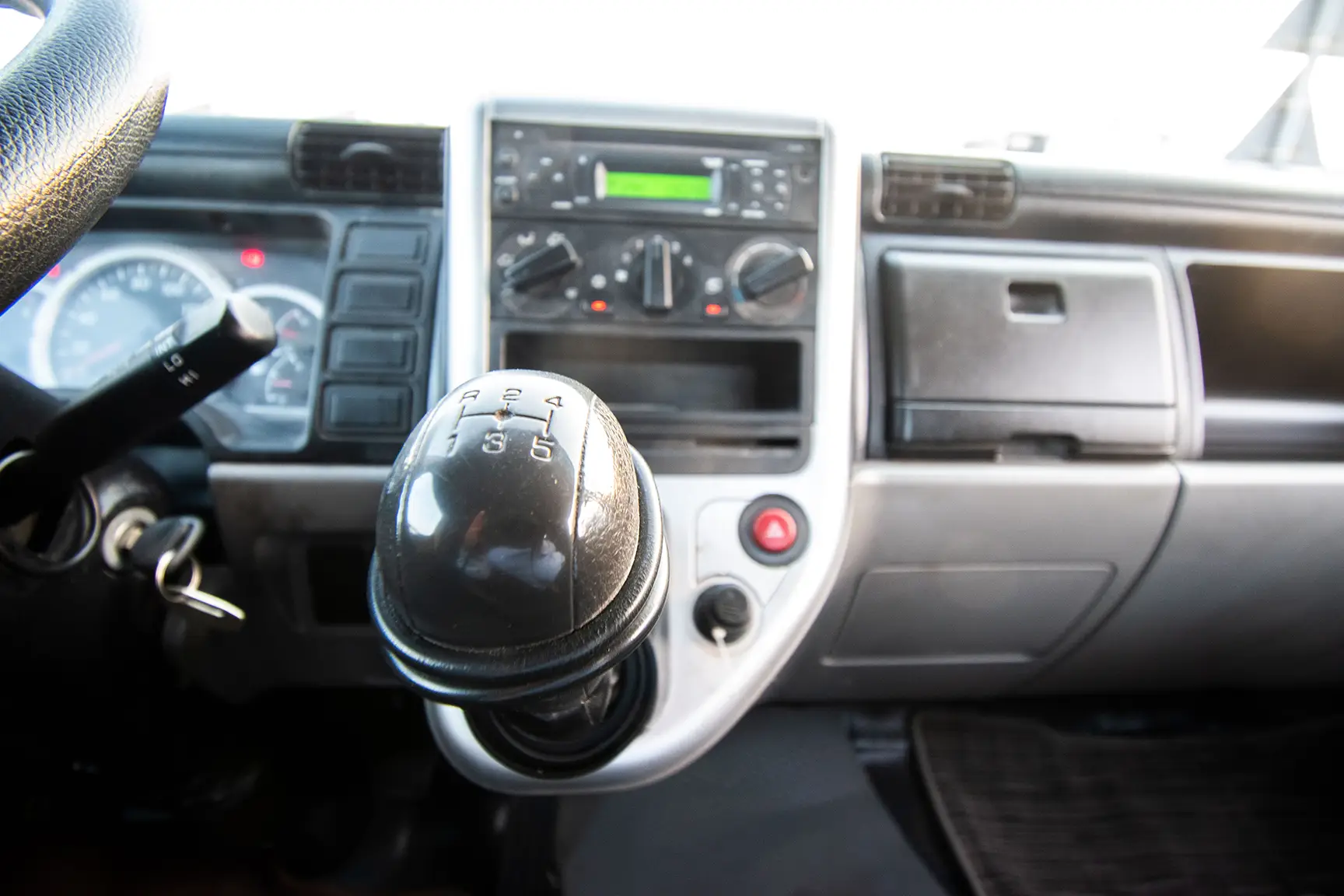 Used 2017 Mitsubishi Canter Cargo Body White – Center Console & Gear Shifter at First Choice Cars Sharjah