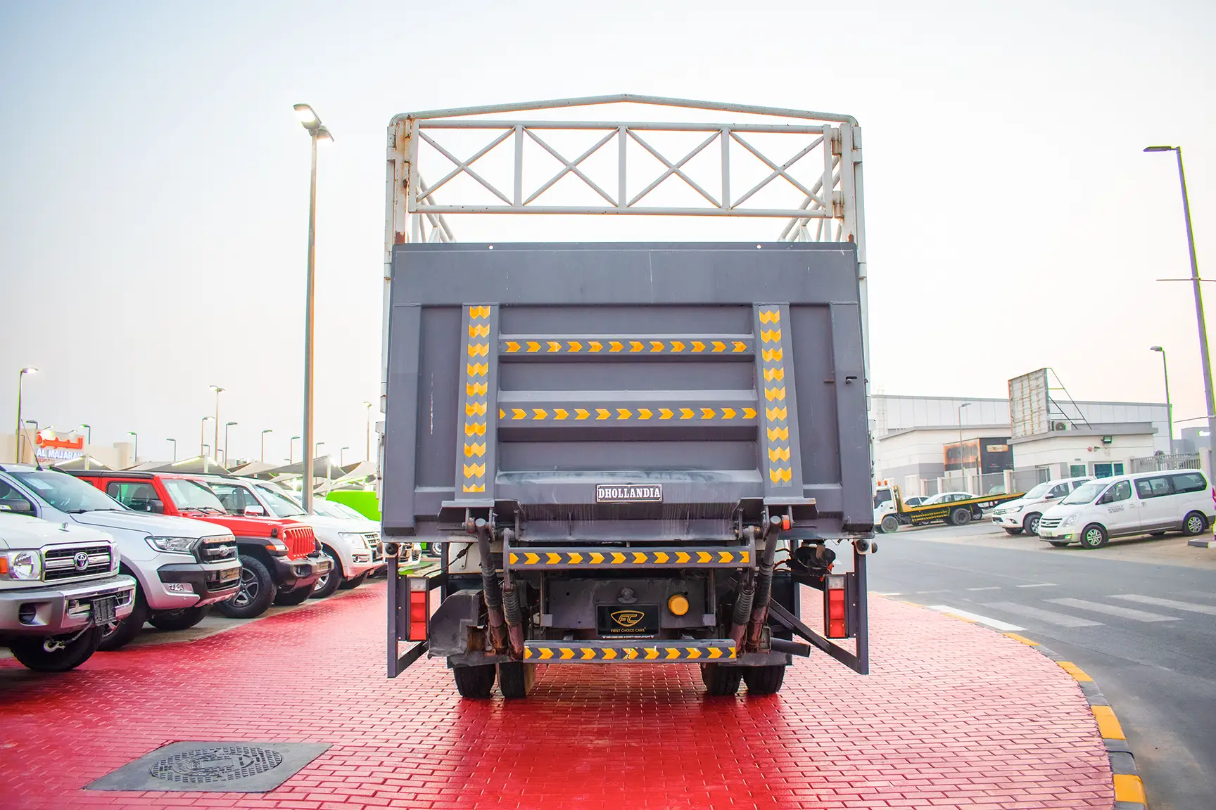 Used 2016 Mitsubishi Canter Cargo Body White – Back/Rear View at First Choice Cars Sharjah