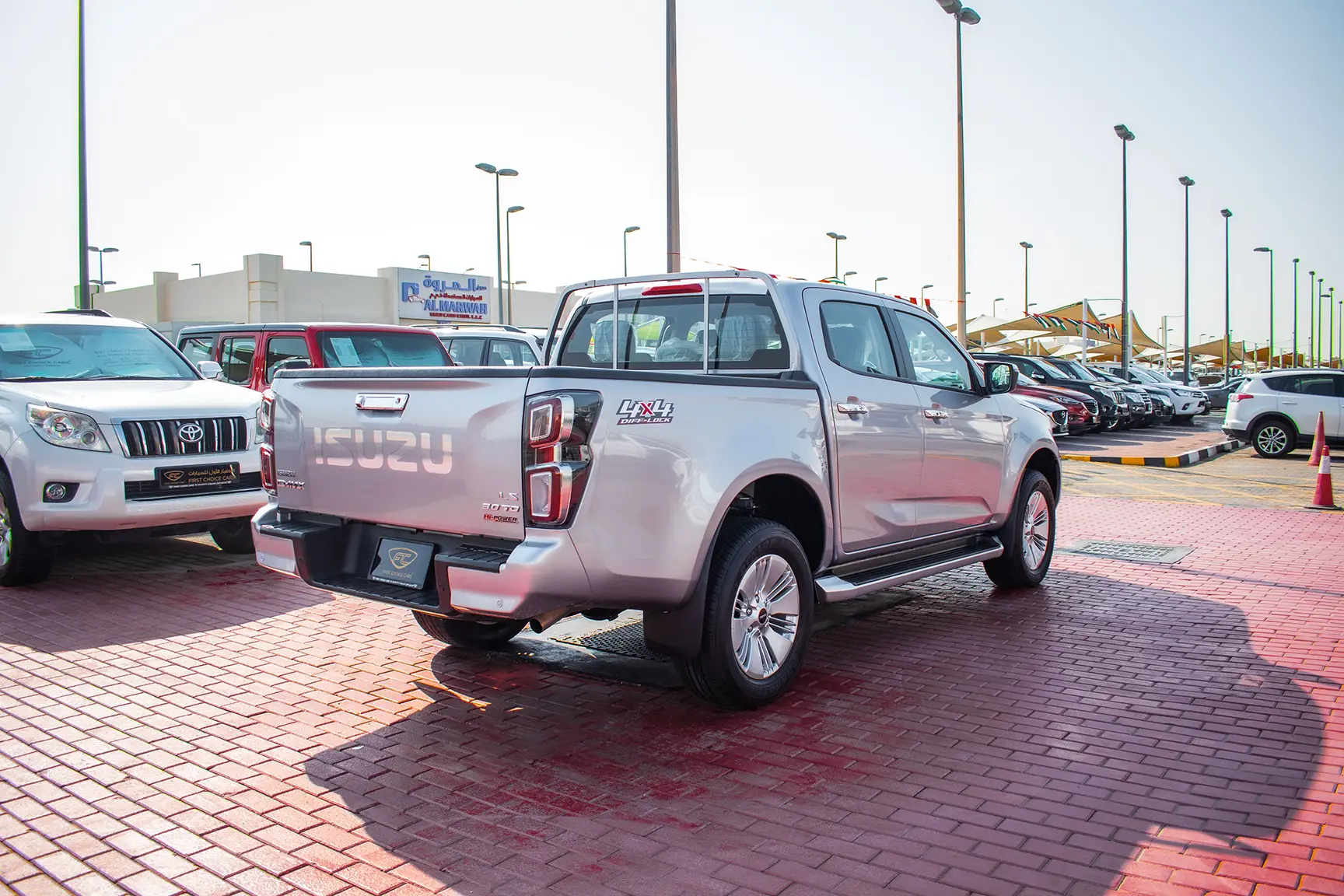 Used 2022 Isuzu D-MAX LS Silver – Right Back Diagonal (45°) View at First Choice Cars Sharjah