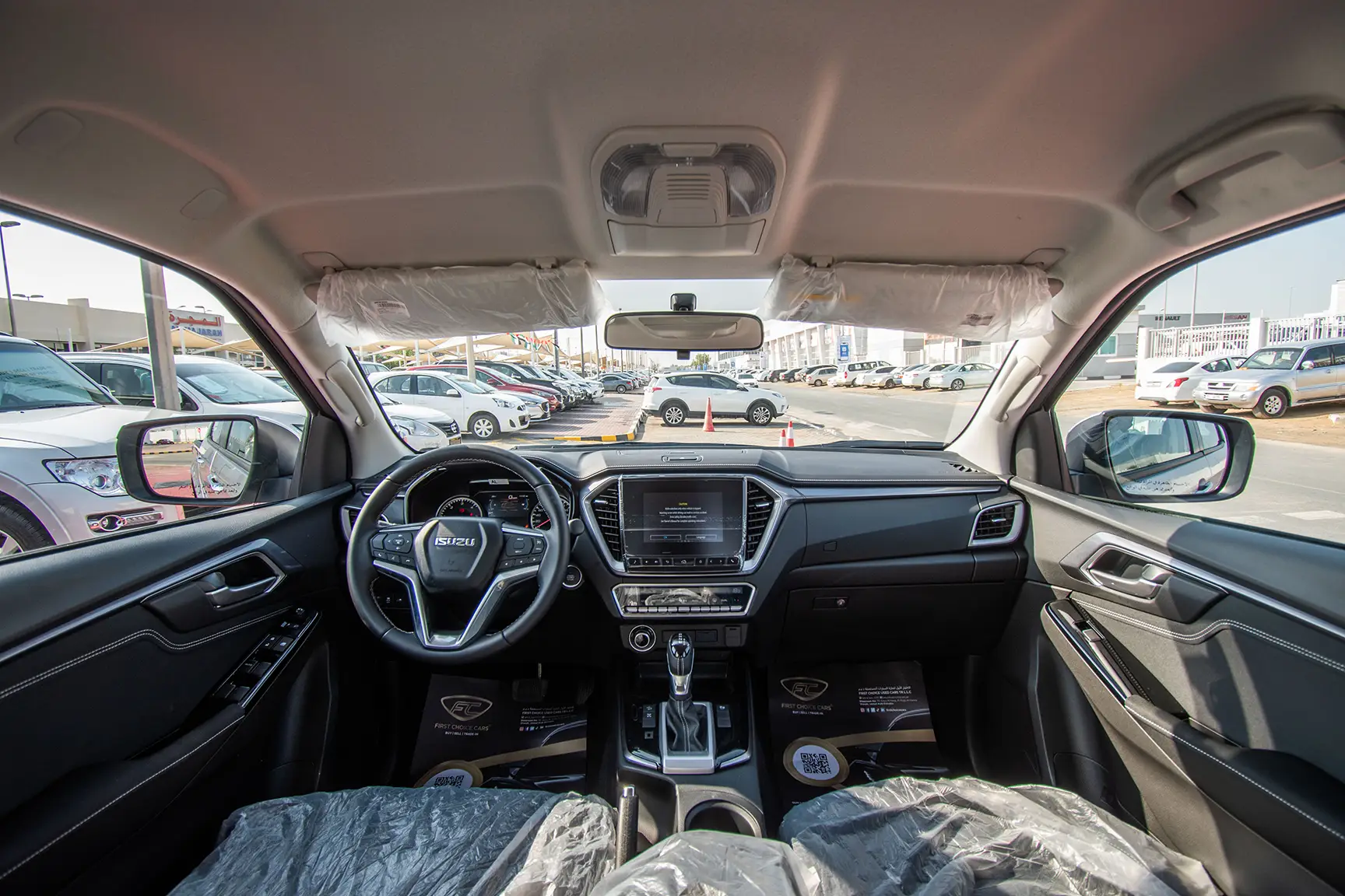 Used 2022 Isuzu D-MAX LS Silver – Front Cabin / Dashboard Full View at First Choice Cars Sharjah