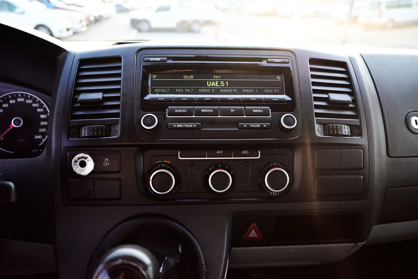 Used 2015 Volkswagen Transporter Standard White – Infotainment / Touchscreen System at First Choice Cars Sharjah