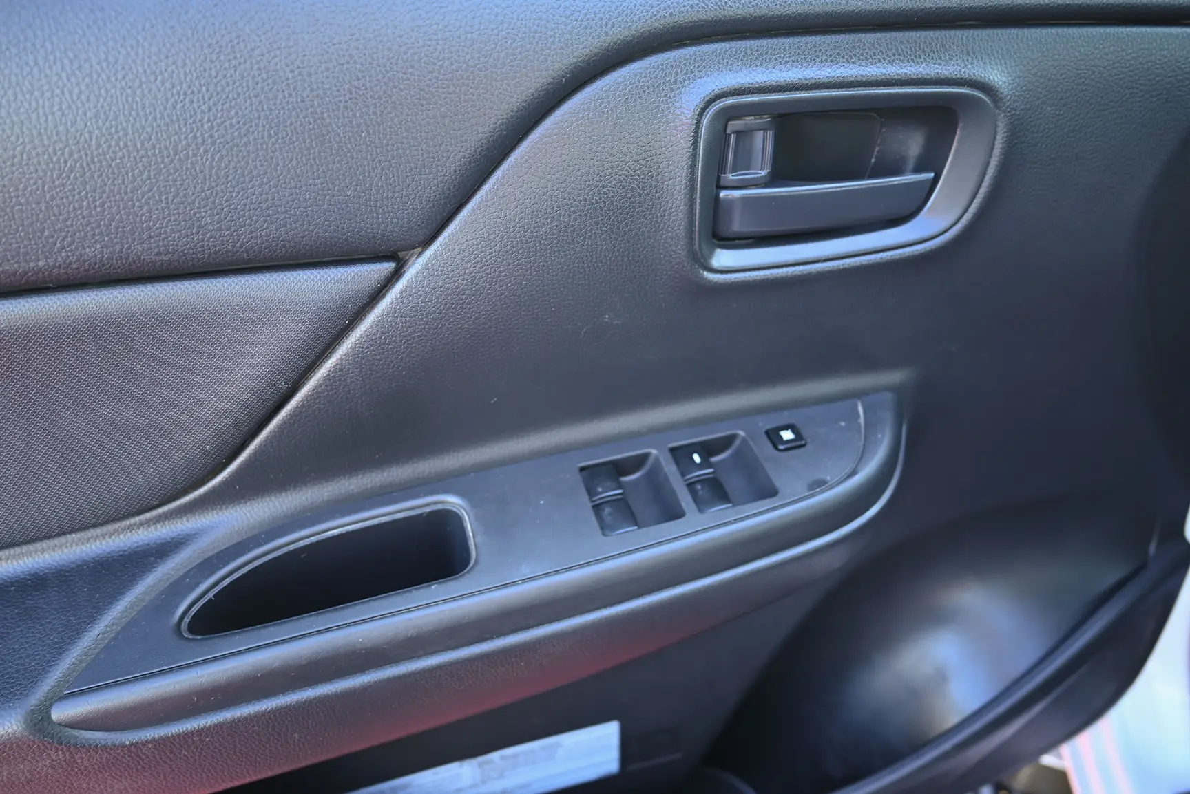 Used 2020 Mitsubishi L200 Double Cab GL White – Driver Door Panel Full View at First Choice Cars Sharjah