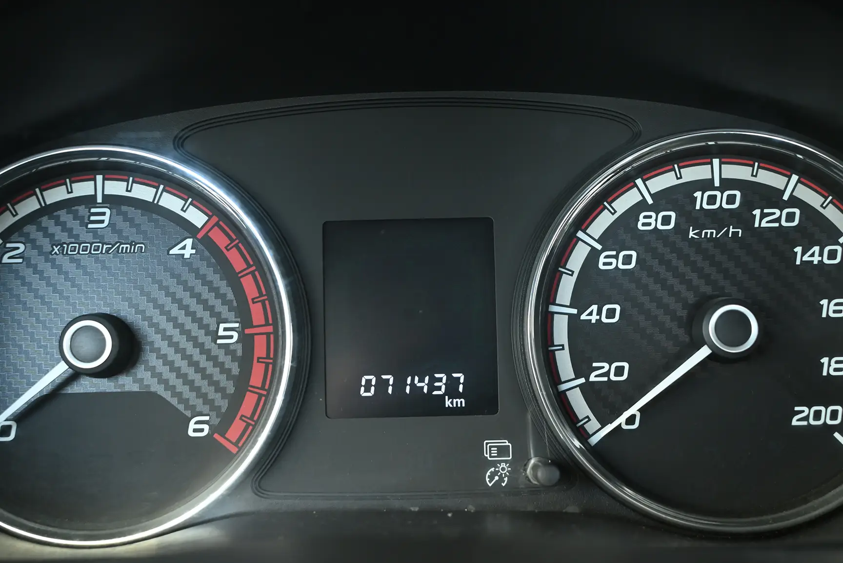 Used 2020 Mitsubishi L200 GL Double Cabin in White – Odometer / Mileage Reading View for Sale at First Choice Cars Dubai Sharjah