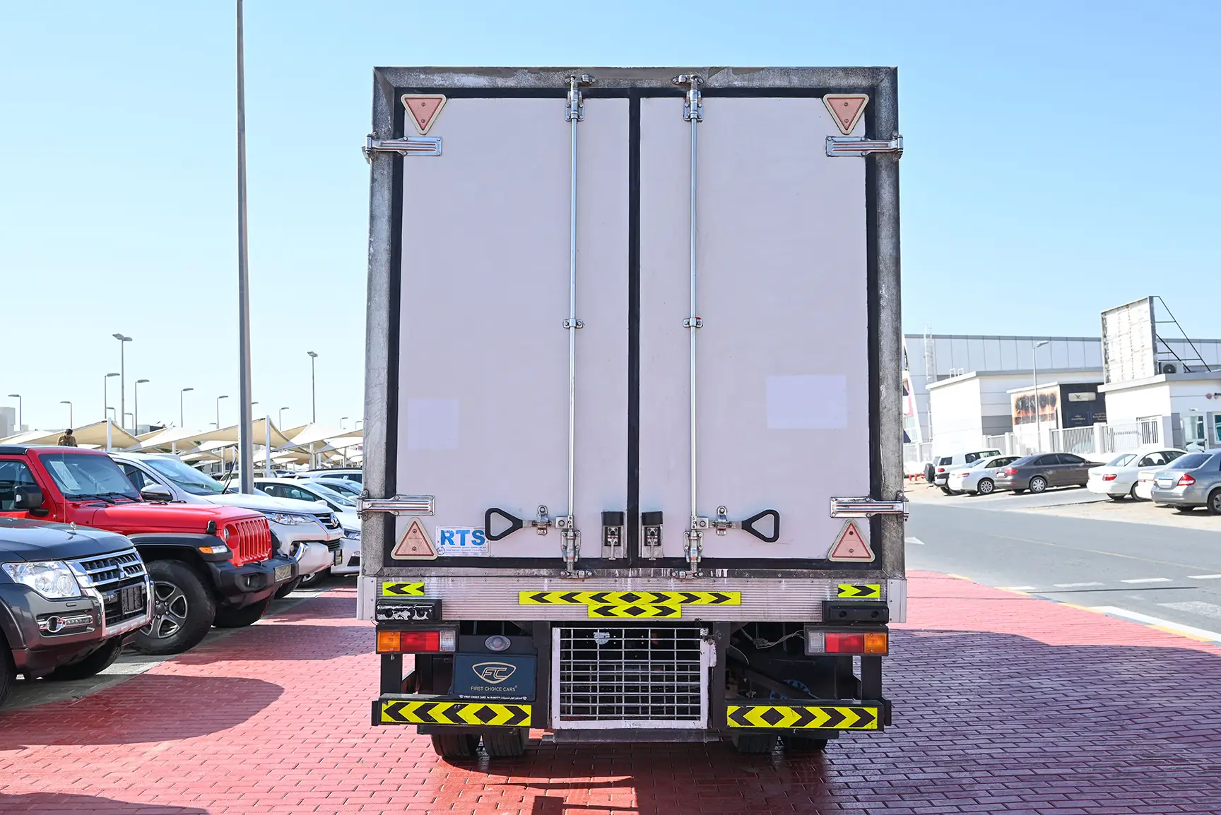 Used 2022 Mitsubishi Canter Freezer Box White – Back/Rear View at First Choice Cars Sharjah