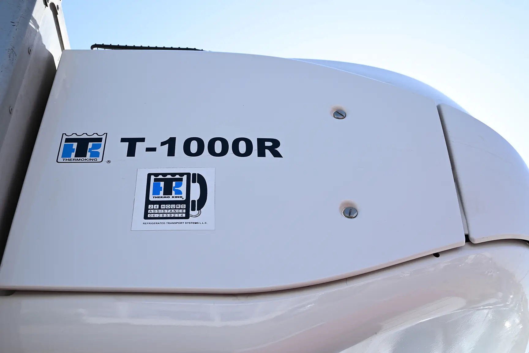 Used 2022 Mitsubishi Canter Freezer Box White – Freezer Cooling Unit View at First Choice Cars Sharjah