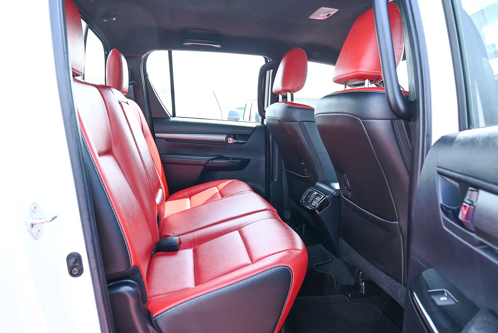 Used 2020 Toyota Hilux Adventure Double Cabin White – Rear Passenger Side Cabin View at First Choice Cars Sharjah