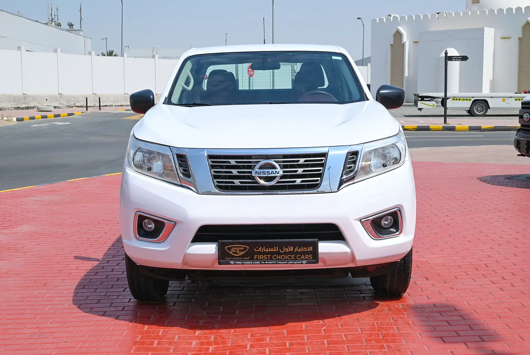 Used 2019 Nissan Navara Csf 2.5L G 2wd At White – Front View at First Choice Cars Sharjah
