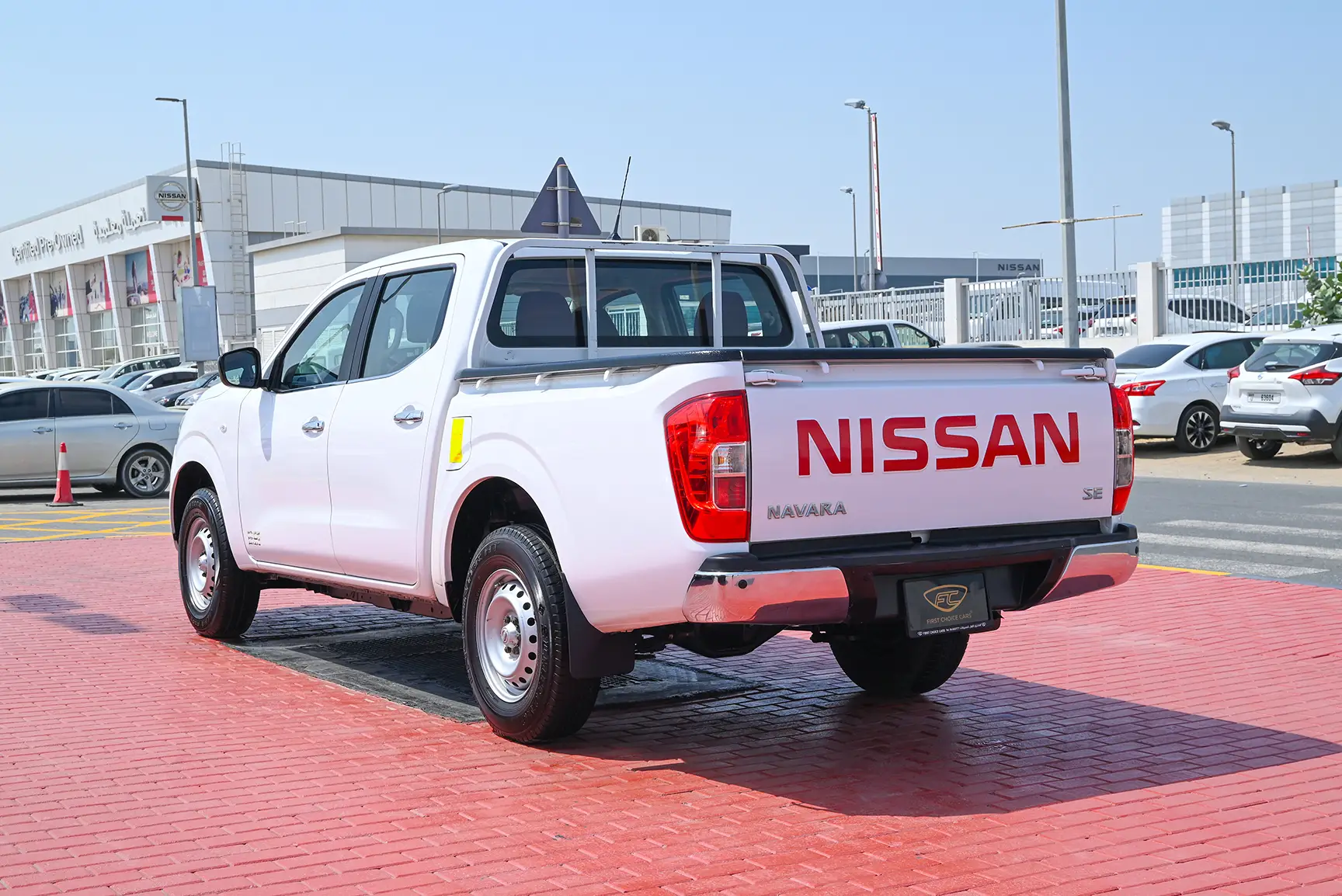 Used 2019 Nissan Navara Csf 2.5L G 2wd At White – Left Back Diagonal (45°) View at First Choice Cars Sharjah