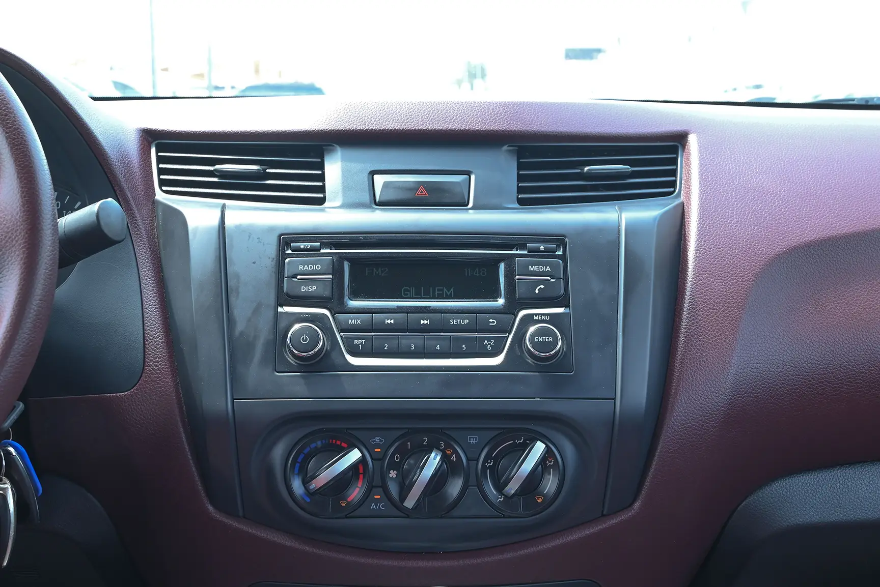 Used 2019 Nissan Navara Csf 2.5L G 2wd At White – Infotainment / Touchscreen System at First Choice Cars Sharjah