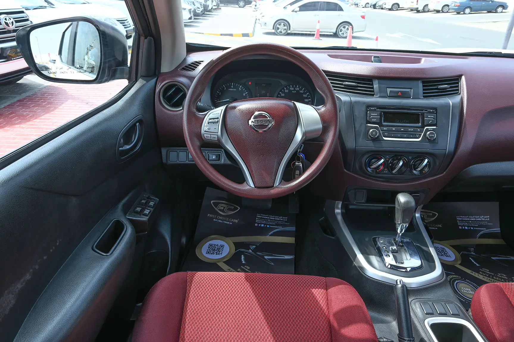 Used 2019 Nissan Navara SE in White – Steering Wheel & Instrument Cluster