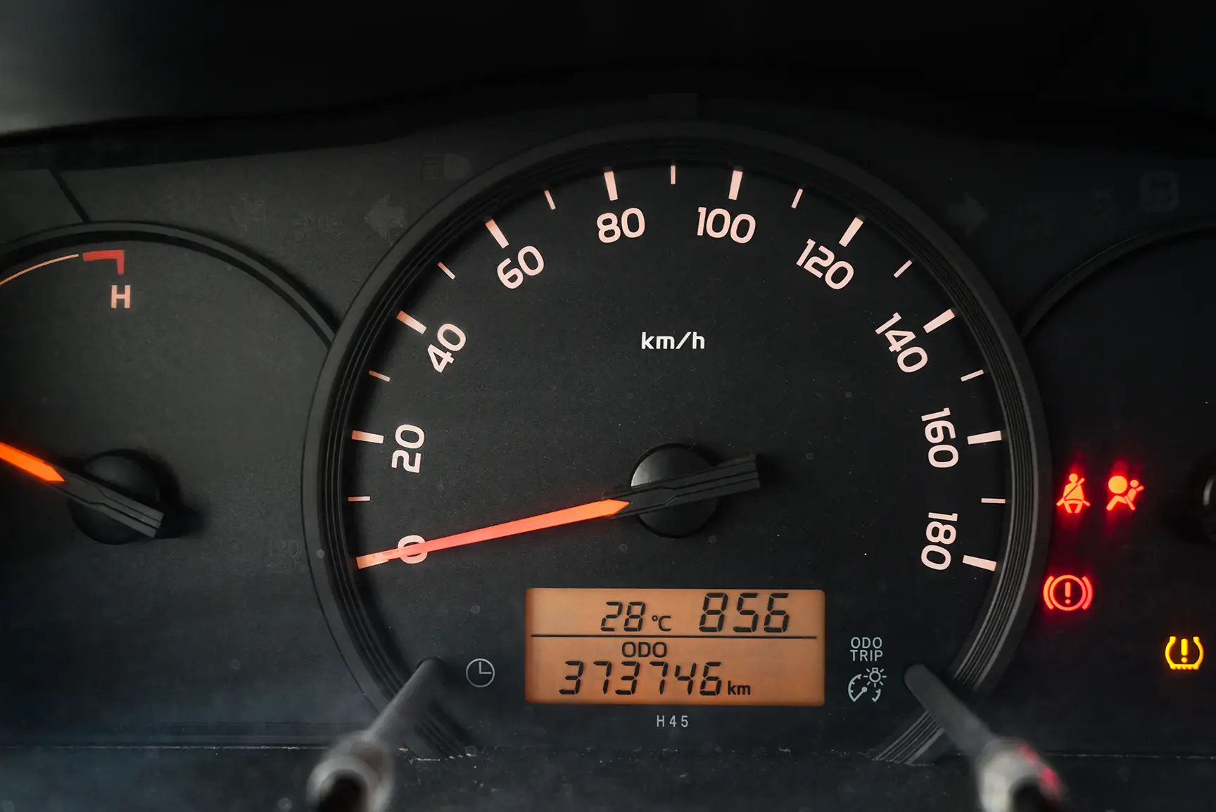 Used 2017 Toyota Hiace GL High Roof White – Odometer / Mileage Reading View at First Choice Cars Sharjah