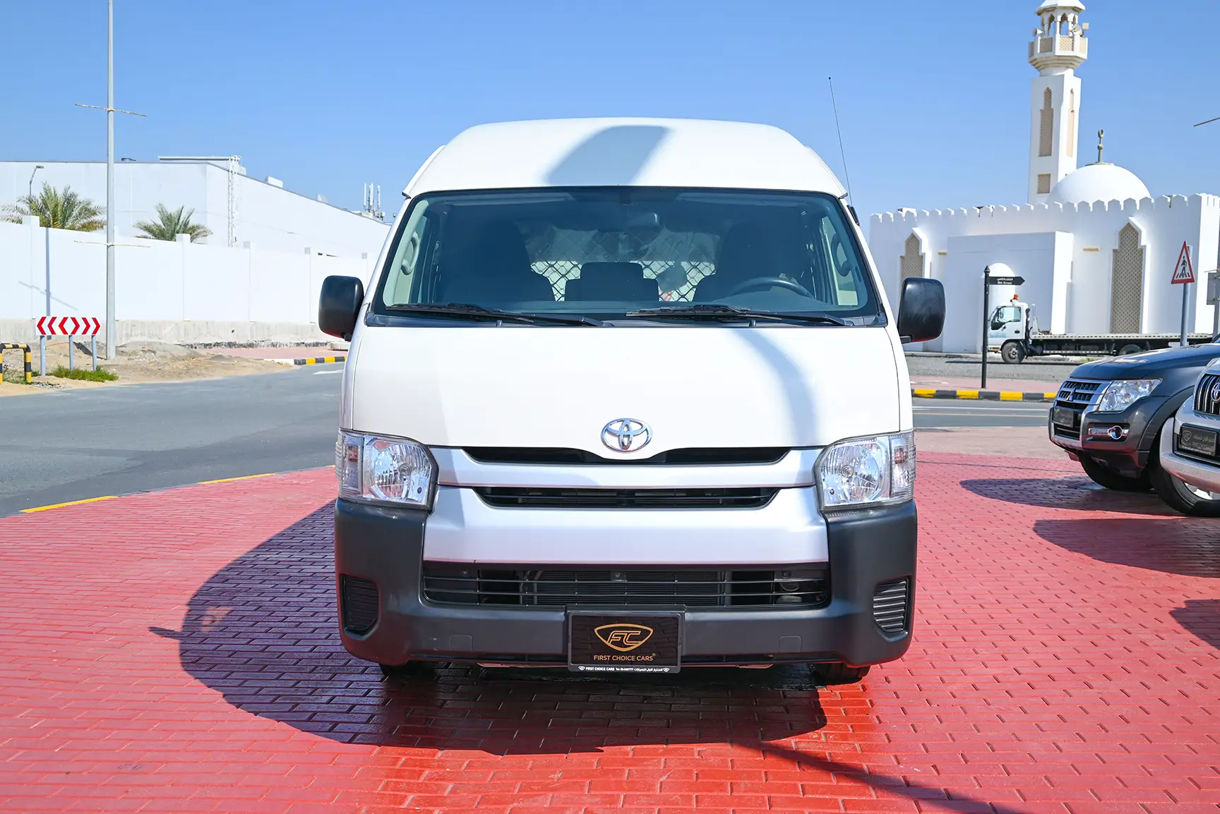 Used 2018 Toyota Hiace GLS High Roof in White – Front View for Sale at First Choice Cars Dubai Sharjah