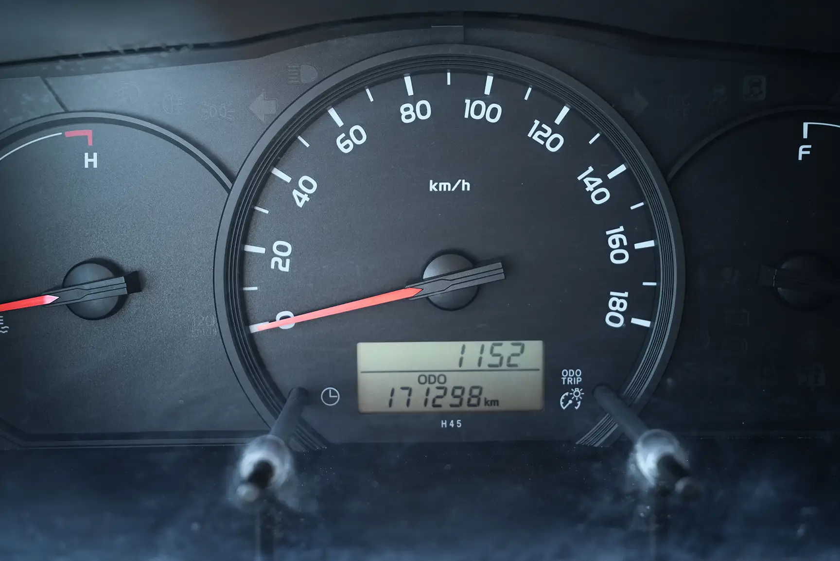 Used 2018 Toyota Hiace GLS - High Roof 3 STR White – Odometer / Mileage Reading View at First Choice Cars Sharjah