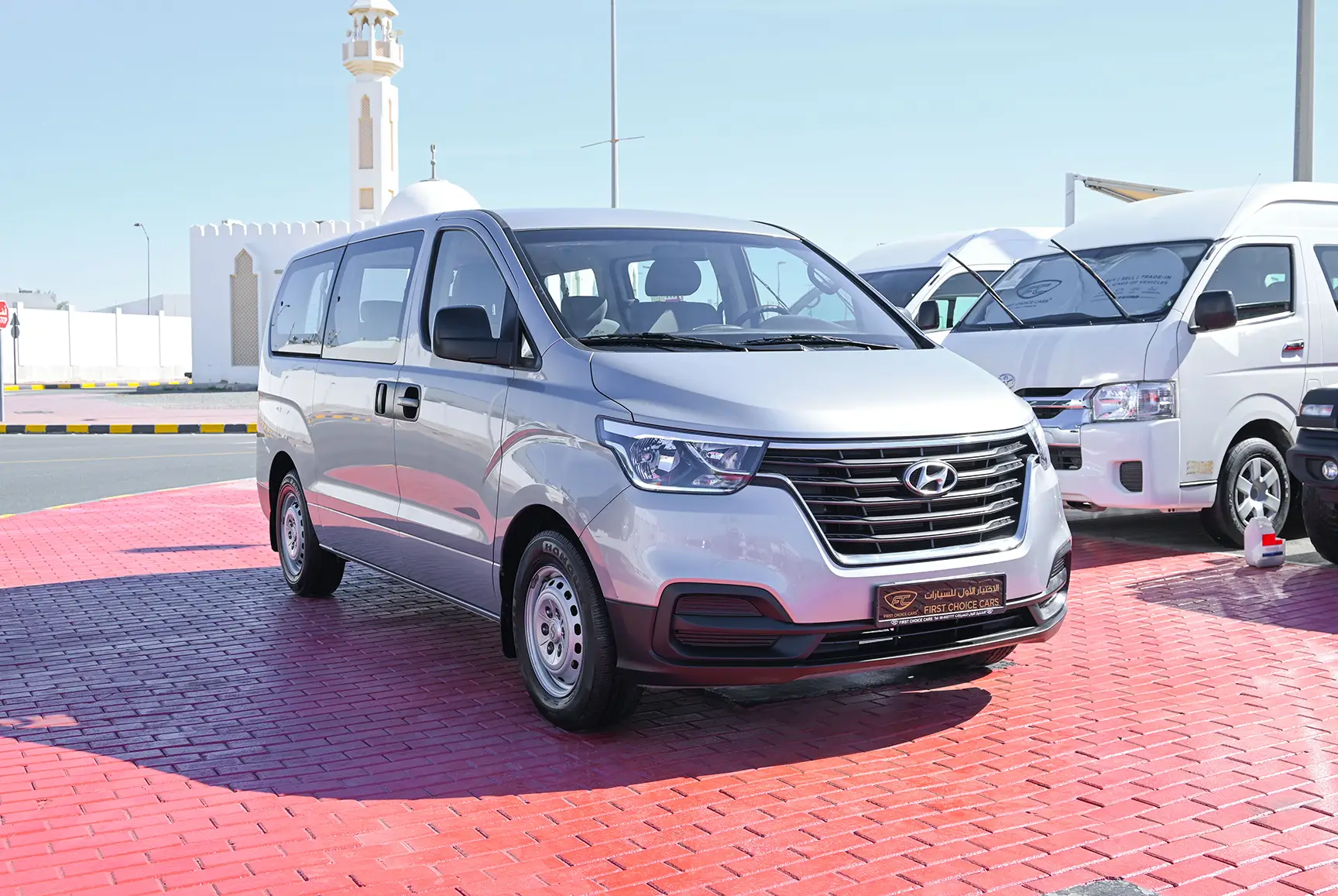 Used 2020 Hyundai H1 9-Seater Wagon Silver – Right Front Diagonal (45°) View at First Choice Cars Sharjah