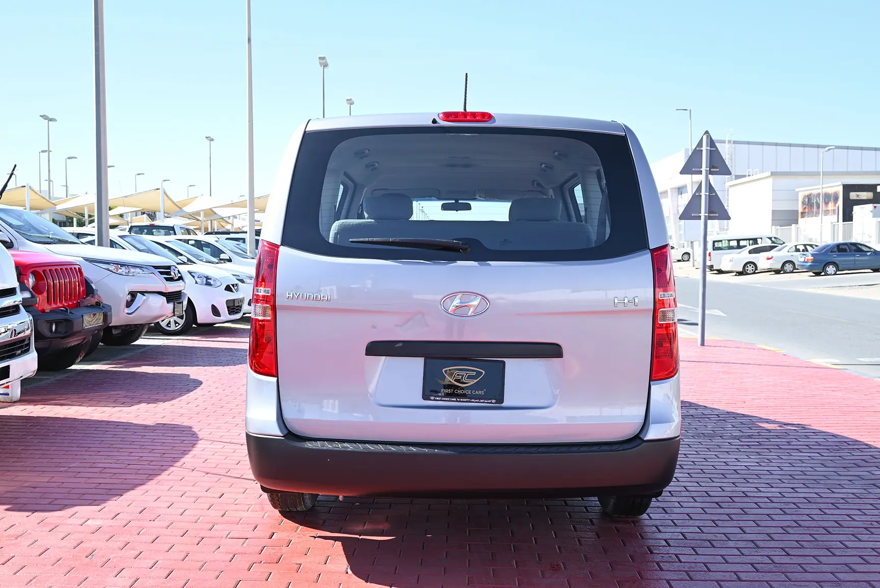 Used 2020 Hyundai H1 9-Seater Wagon Silver – Back/Rear View at First Choice Cars Sharjah