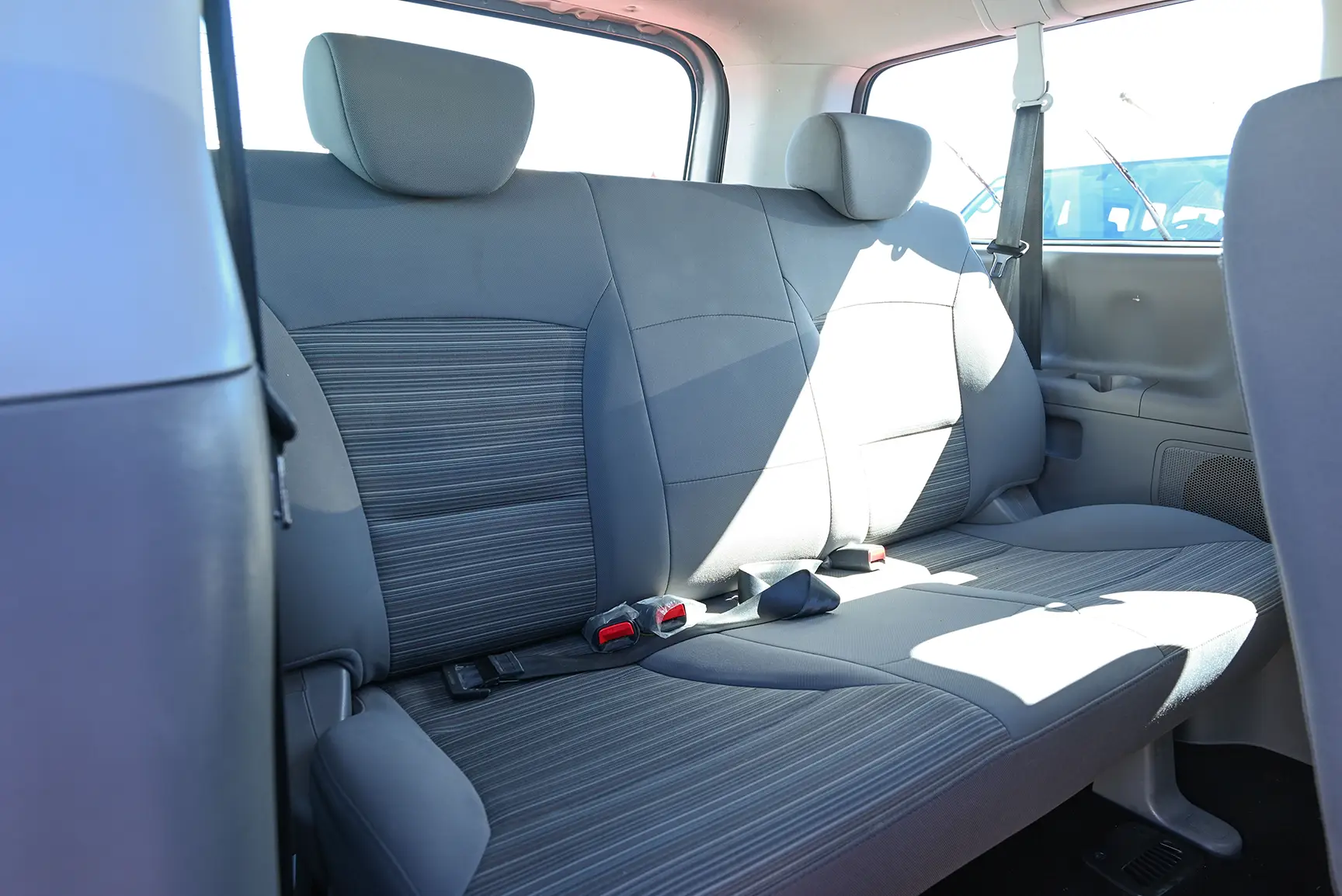 Used 2020 Hyundai H1 9-Seater Wagon Silver – Third Row Right Seat View at First Choice Cars Sharjah