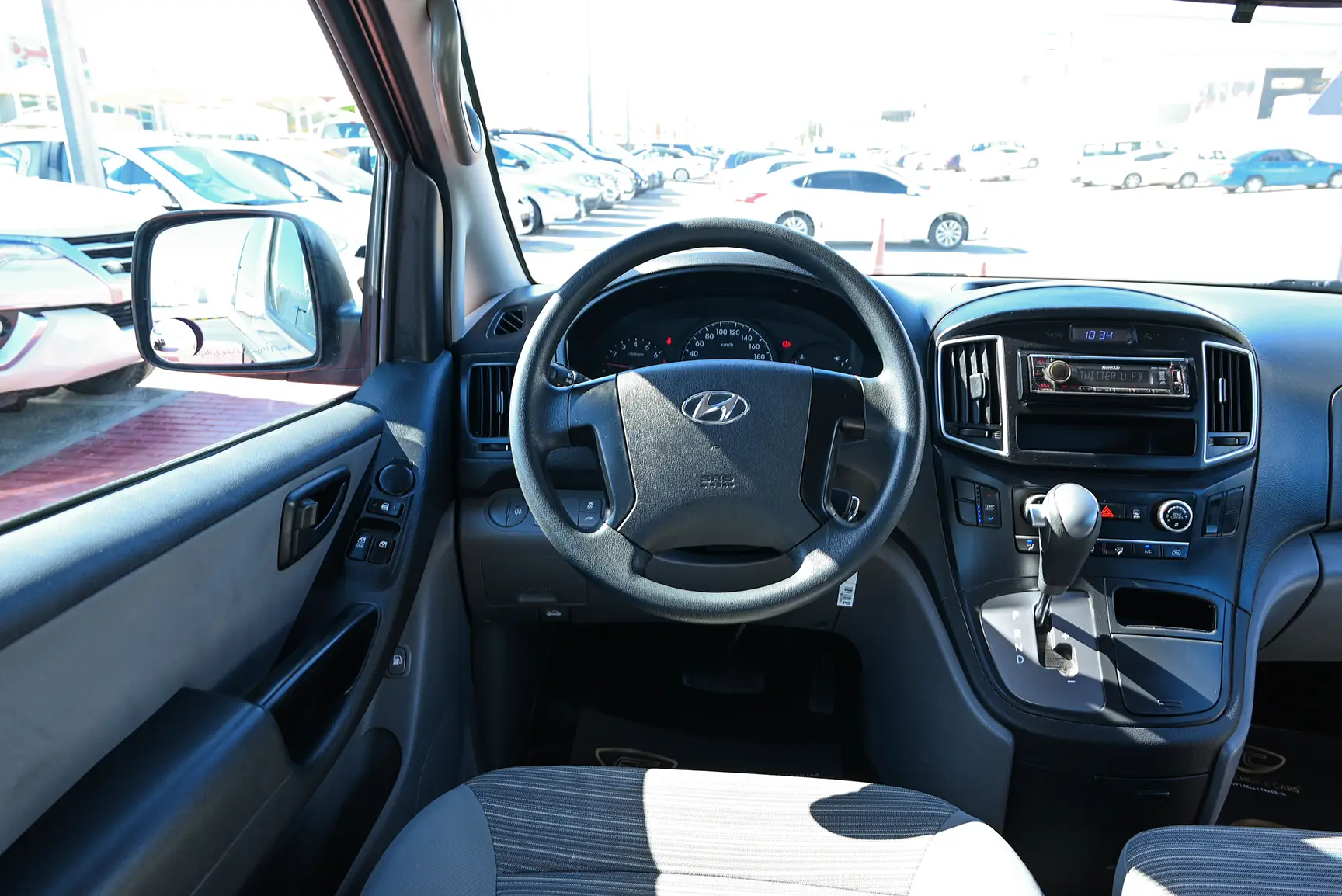 Used 2020 Hyundai H1 9-Seater Wagon Silver – Steering Wheel & Instrument Cluster at First Choice Cars Sharjah