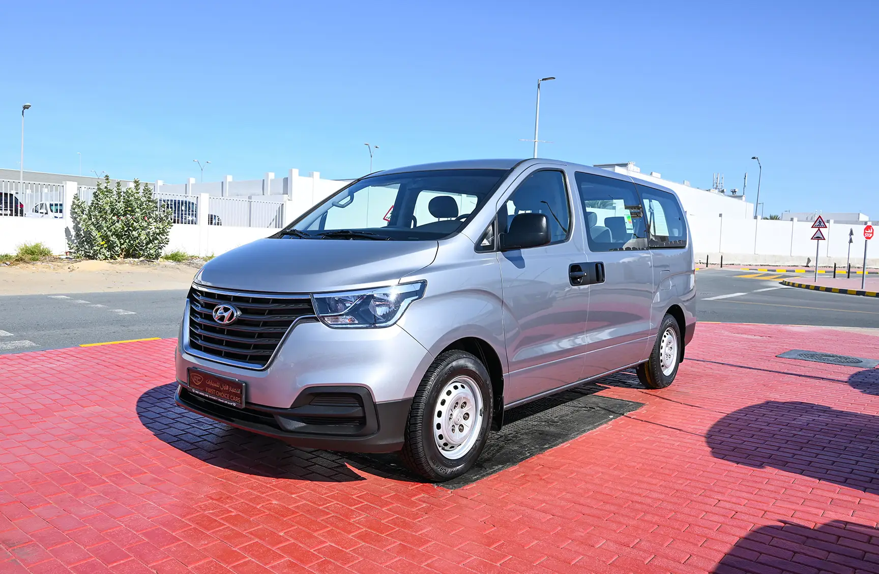 Used 2020 Hyundai H1 9-Seater Wagon Silver – Left Front Diagonal (45°) View at First Choice Cars Sharjah