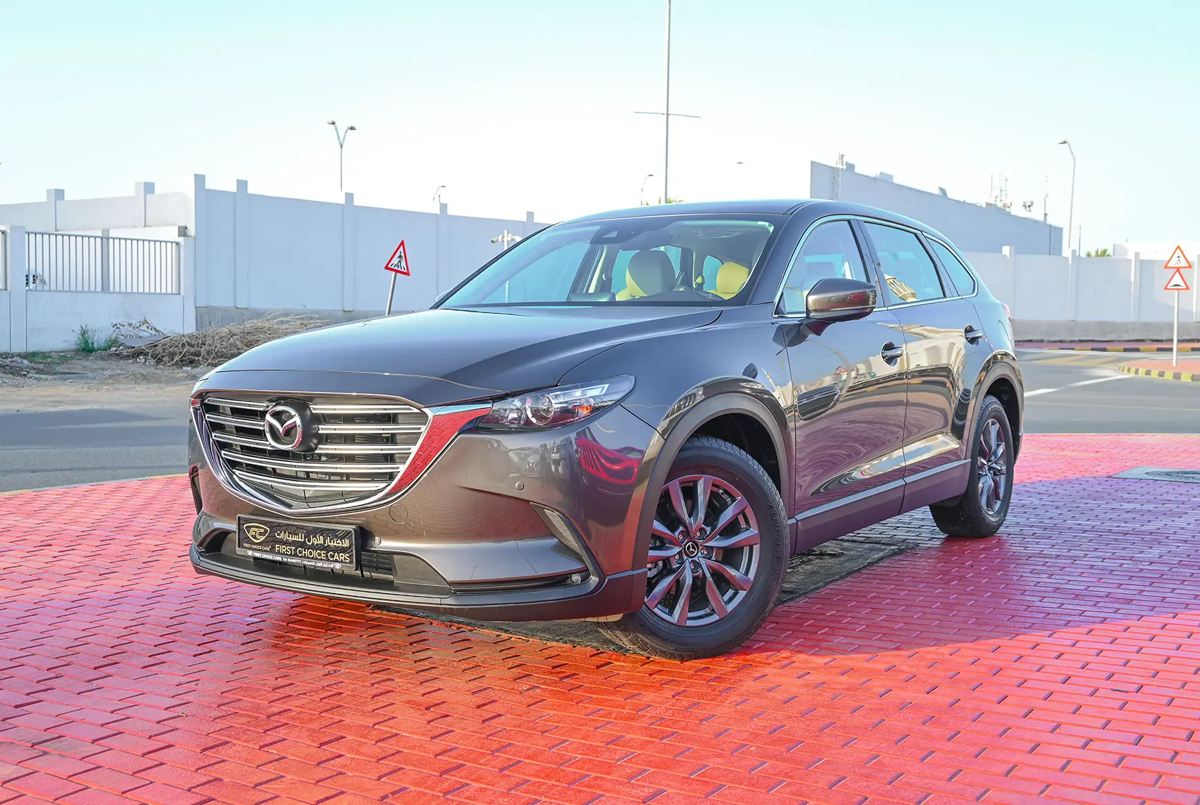 Used 2022 Mazda CX-9 GT Grey – Left Front Diagonal (45°) View at First Choice Cars Sharjah