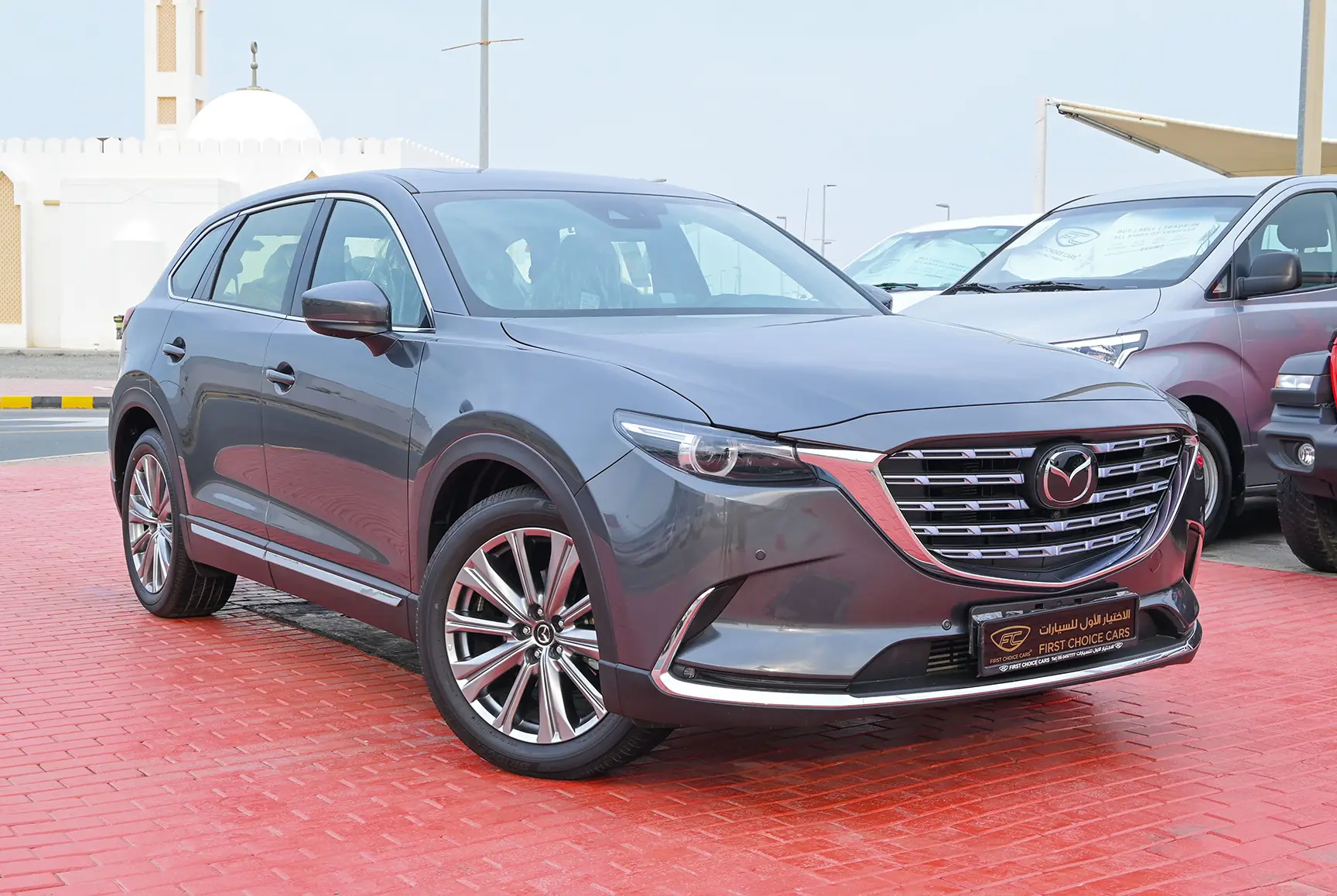 Used 2022 Mazda CX-9 Signature Edition Grey – Right Front Diagonal (45°) View at First Choice Cars Sharjah