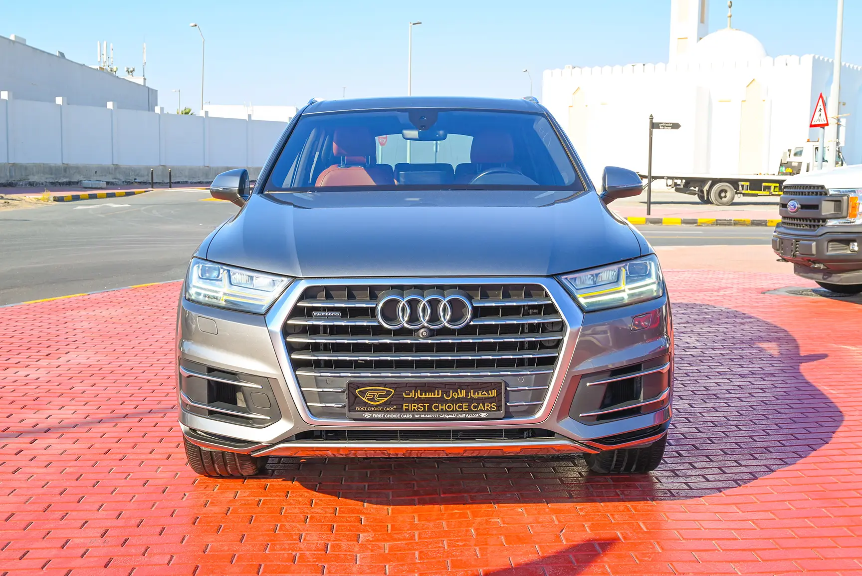 Used 2016 Audi Q7 S-Line Grey – Front View at First Choice Cars Sharjah