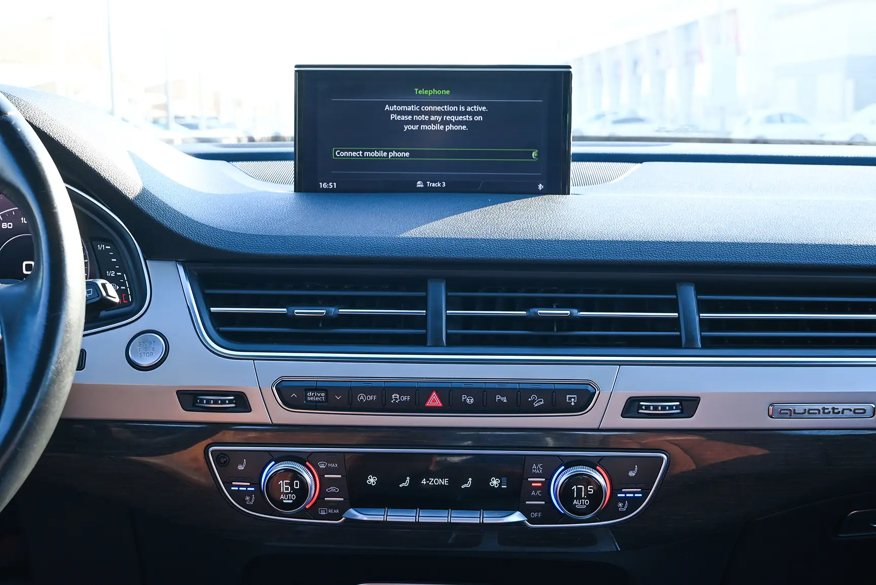 Used 2016 Audi Q7 S-Line Grey – Infotainment / Touchscreen System at First Choice Cars Sharjah