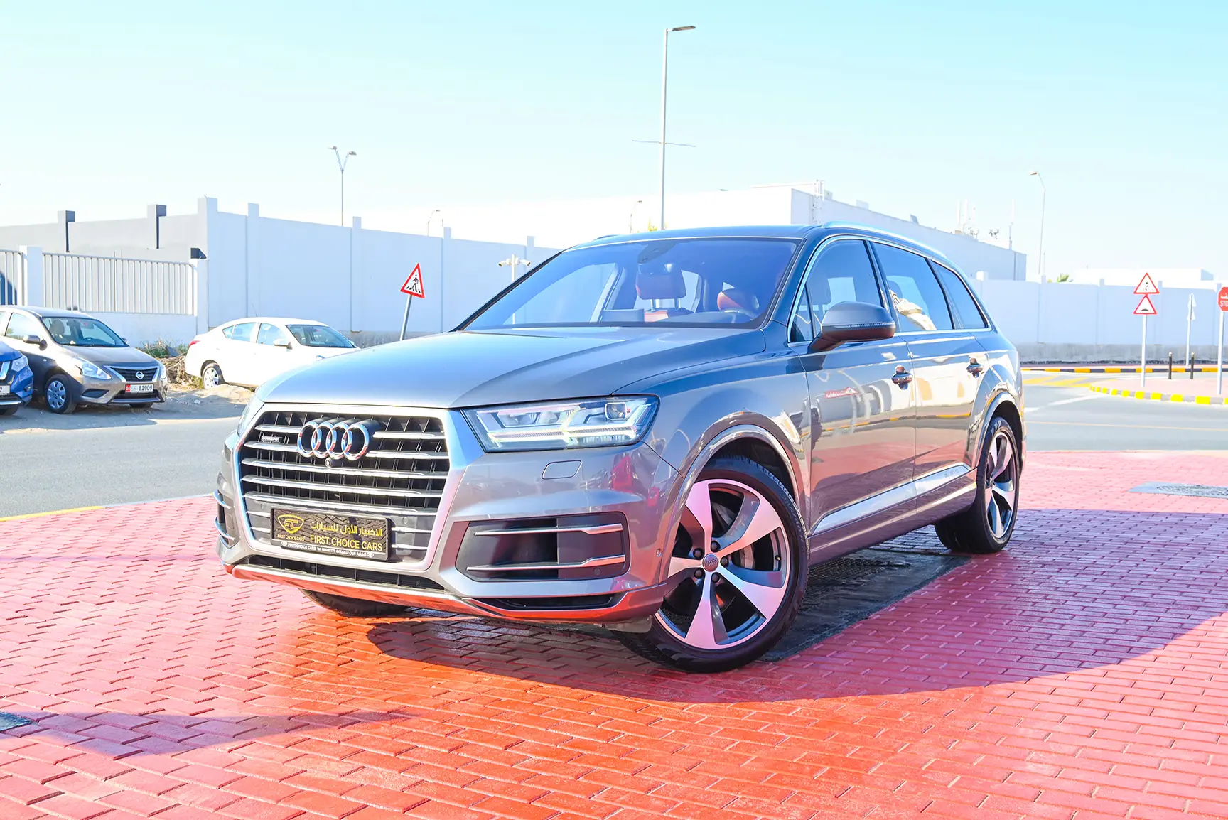 Used 2016 Audi Q7 S-Line Grey – Left Front Diagonal (45°) View at First Choice Cars Sharjah