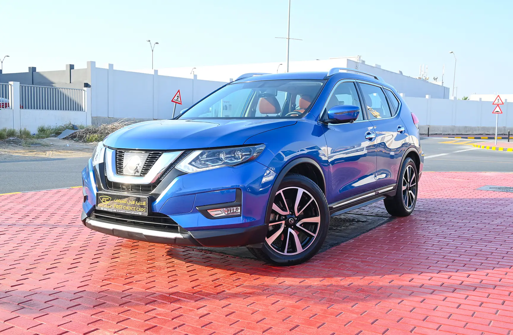 Used 2020 Nissan X-Trail Sl Blue – Left Front Diagonal (45°) View at First Choice Cars Sharjah