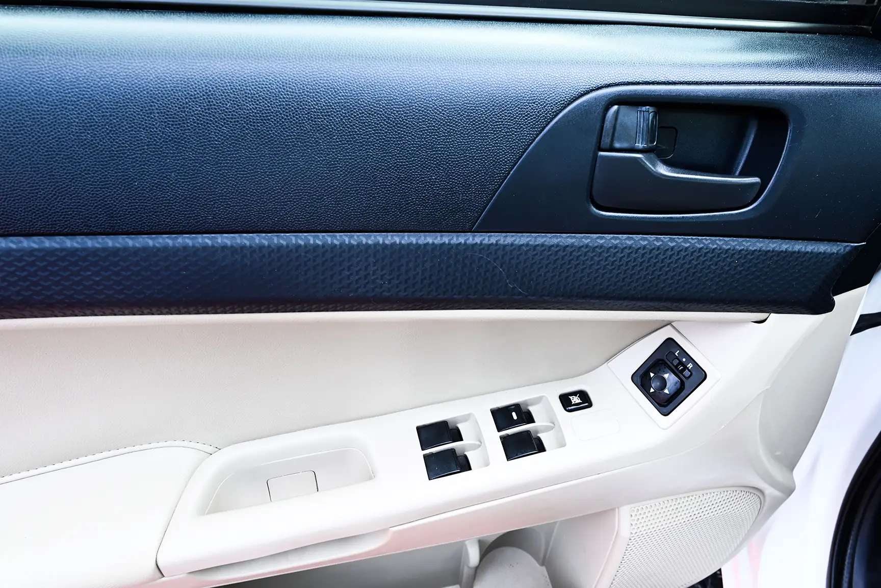 Used 2017 Mitsubishi LANCER EX GLX White – Driver Door Panel Full View at First Choice Cars Sharjah